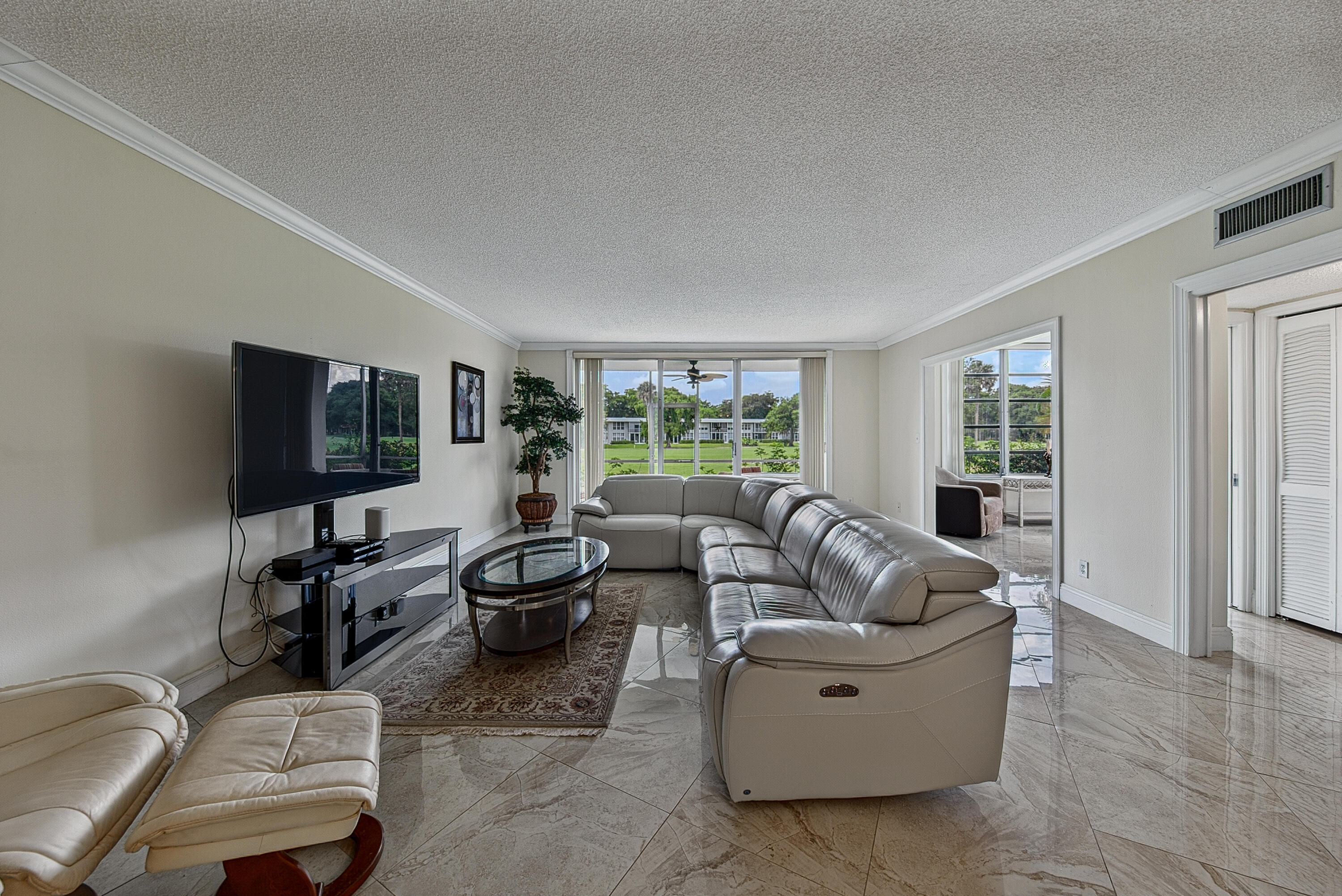 NO 103 PALM-AIRE COUNTRY CLUB - Residential