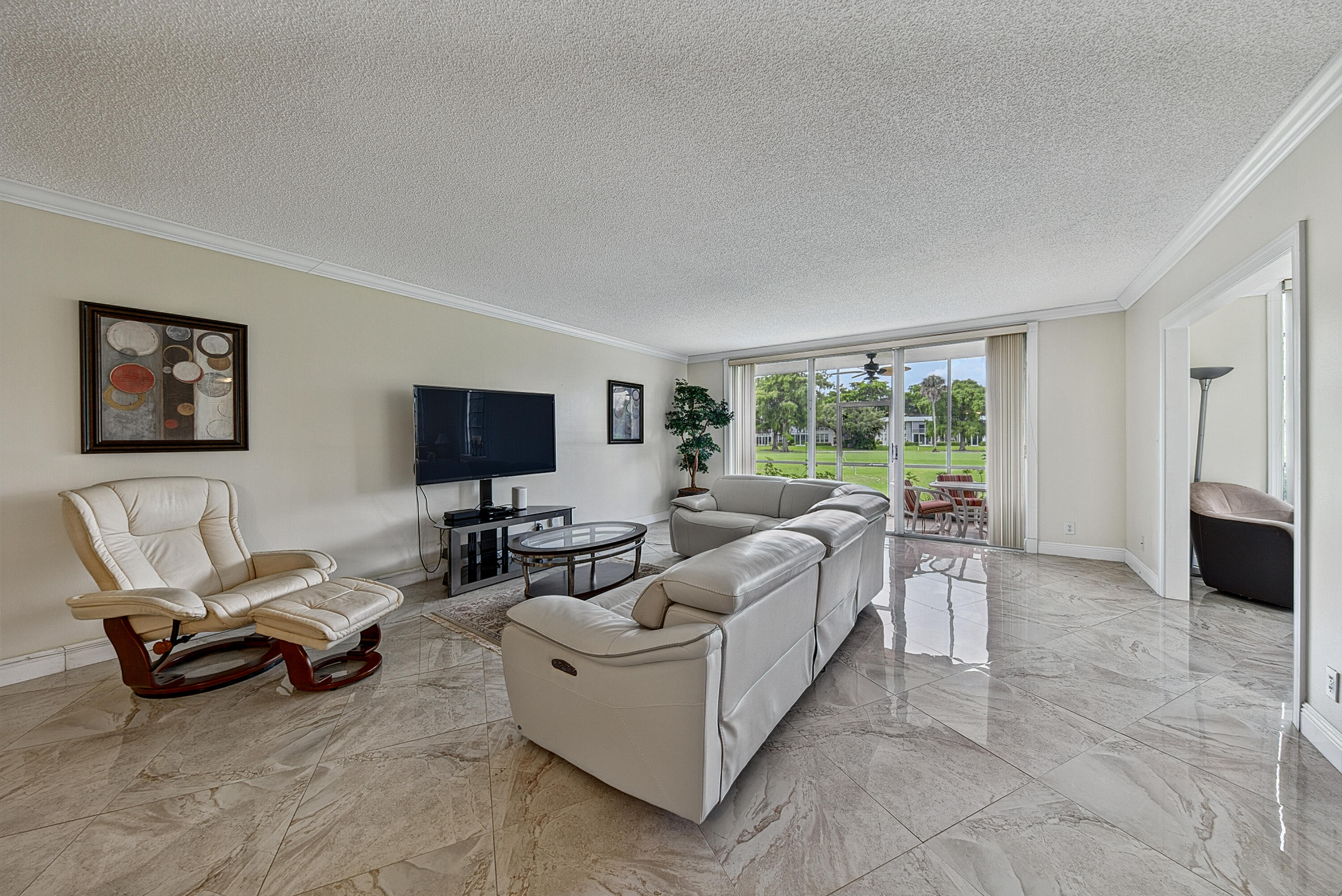 NO 103 PALM-AIRE COUNTRY CLUB - Residential