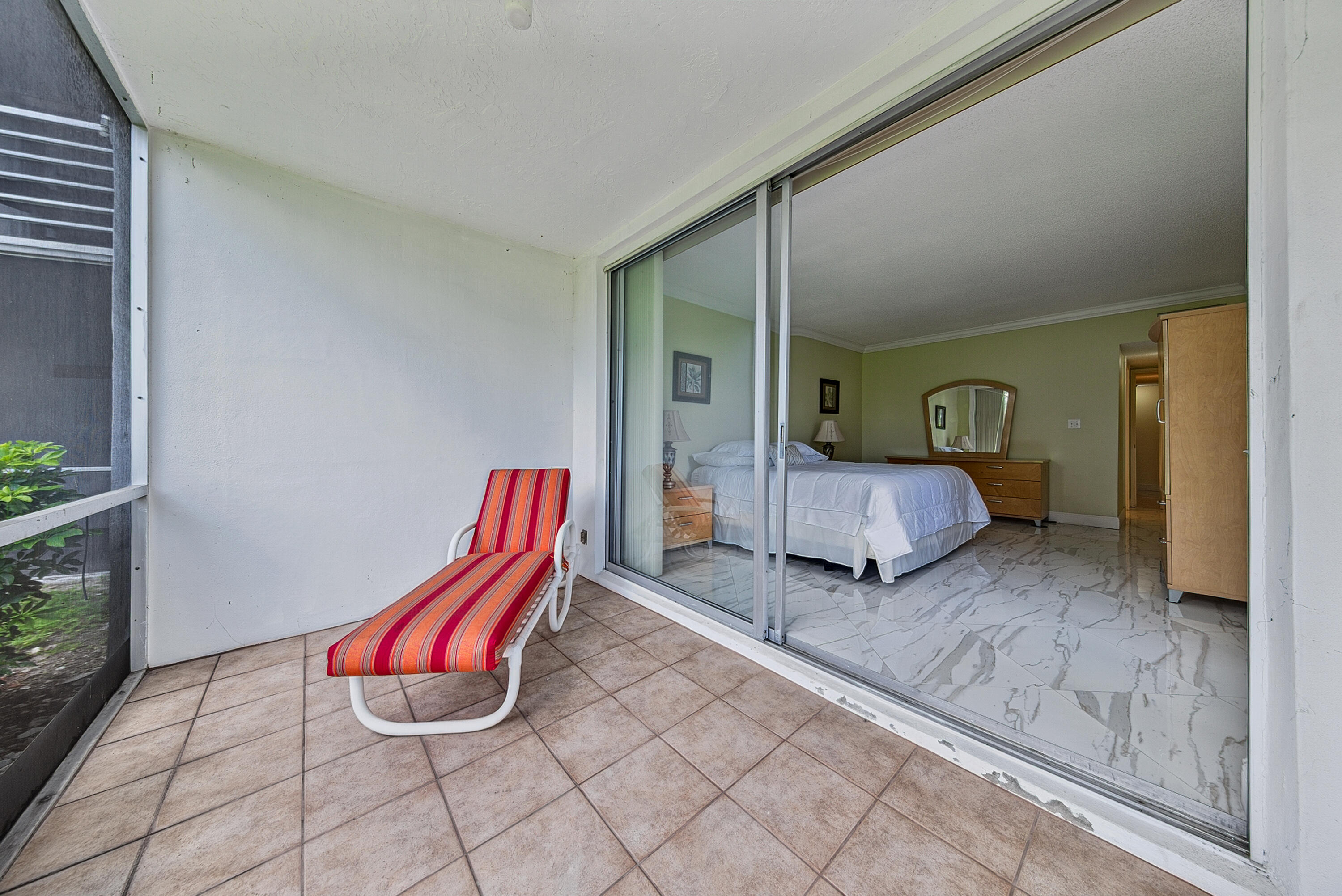 NO 103 PALM-AIRE COUNTRY CLUB - Residential