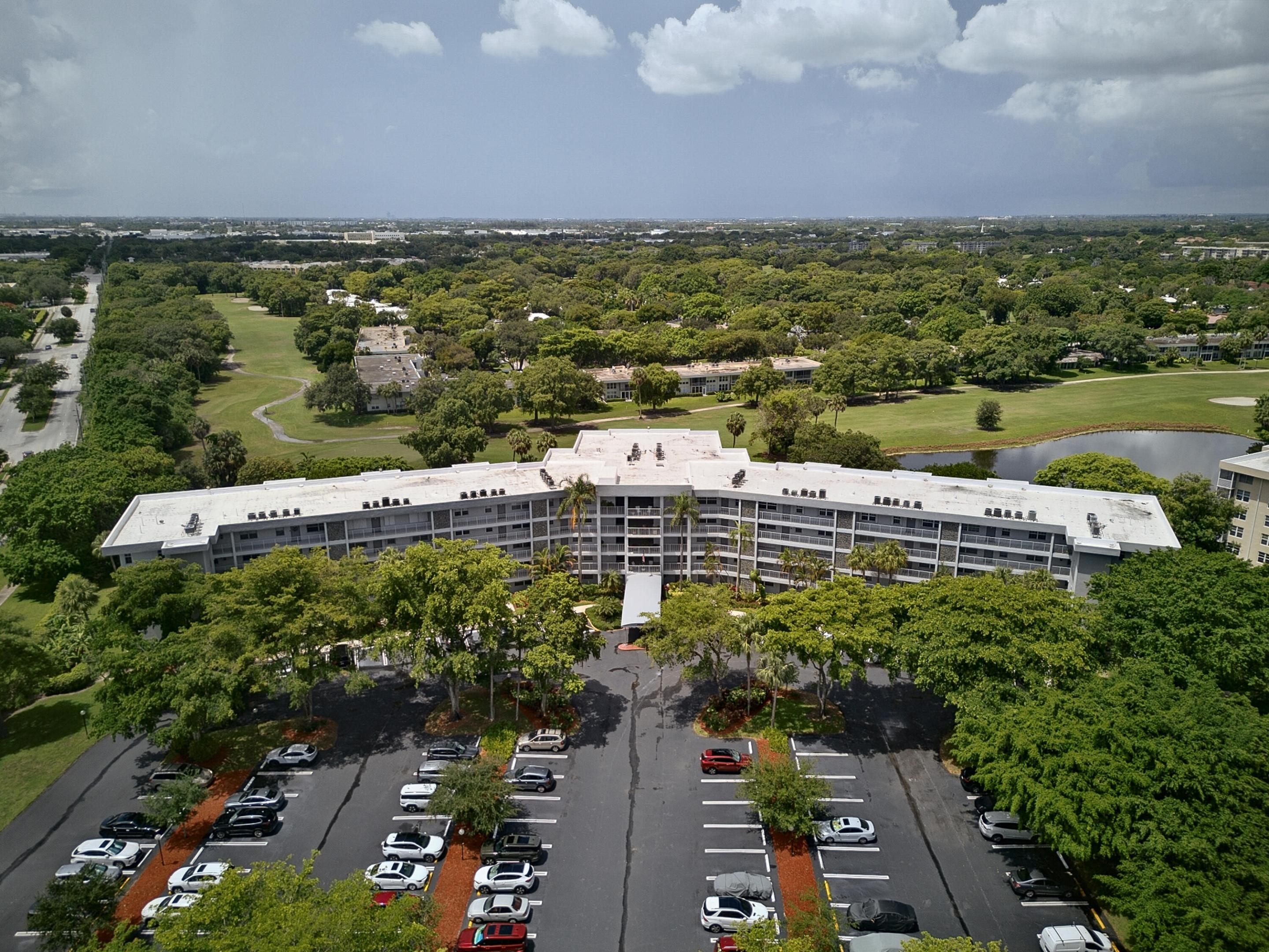 NO 103 PALM-AIRE COUNTRY CLUB - Residential