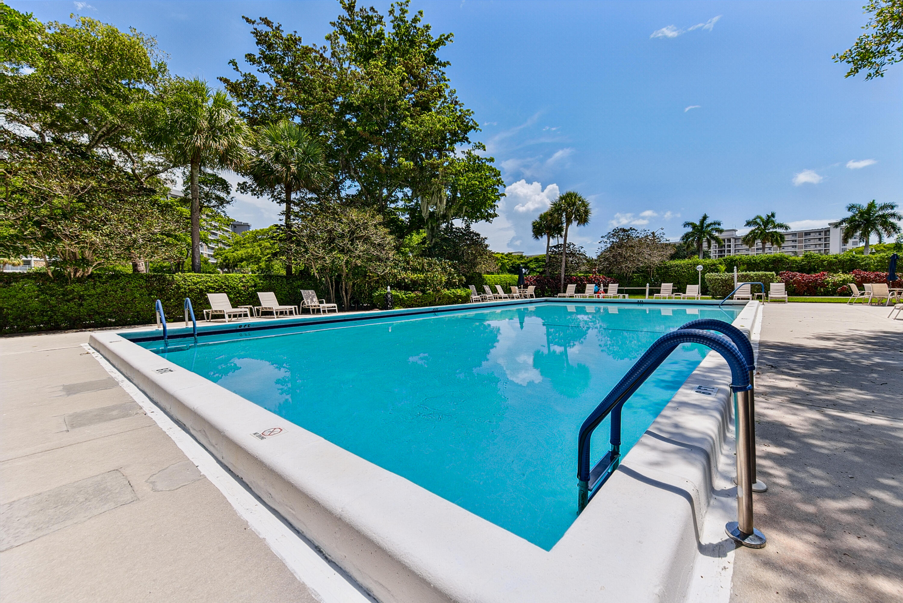 NO 103 PALM-AIRE COUNTRY CLUB - Residential