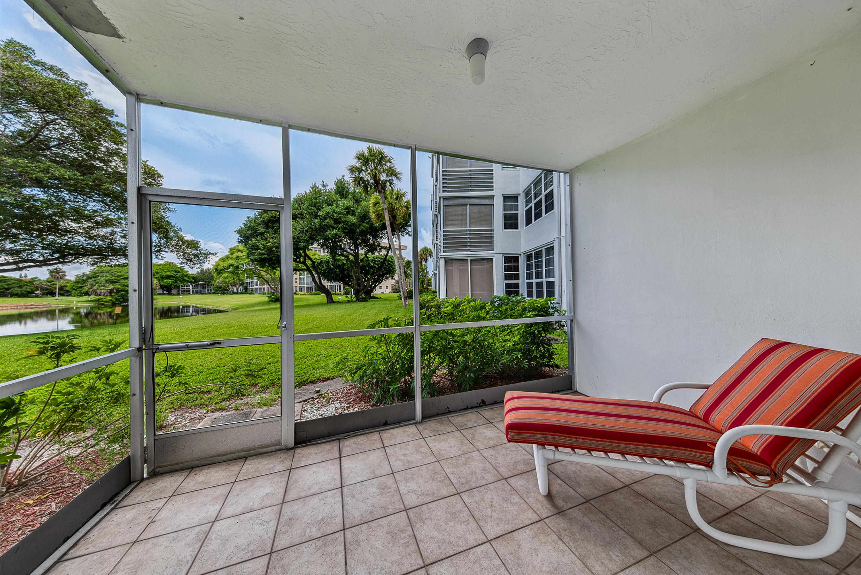 NO 103 PALM-AIRE COUNTRY CLUB - Residential