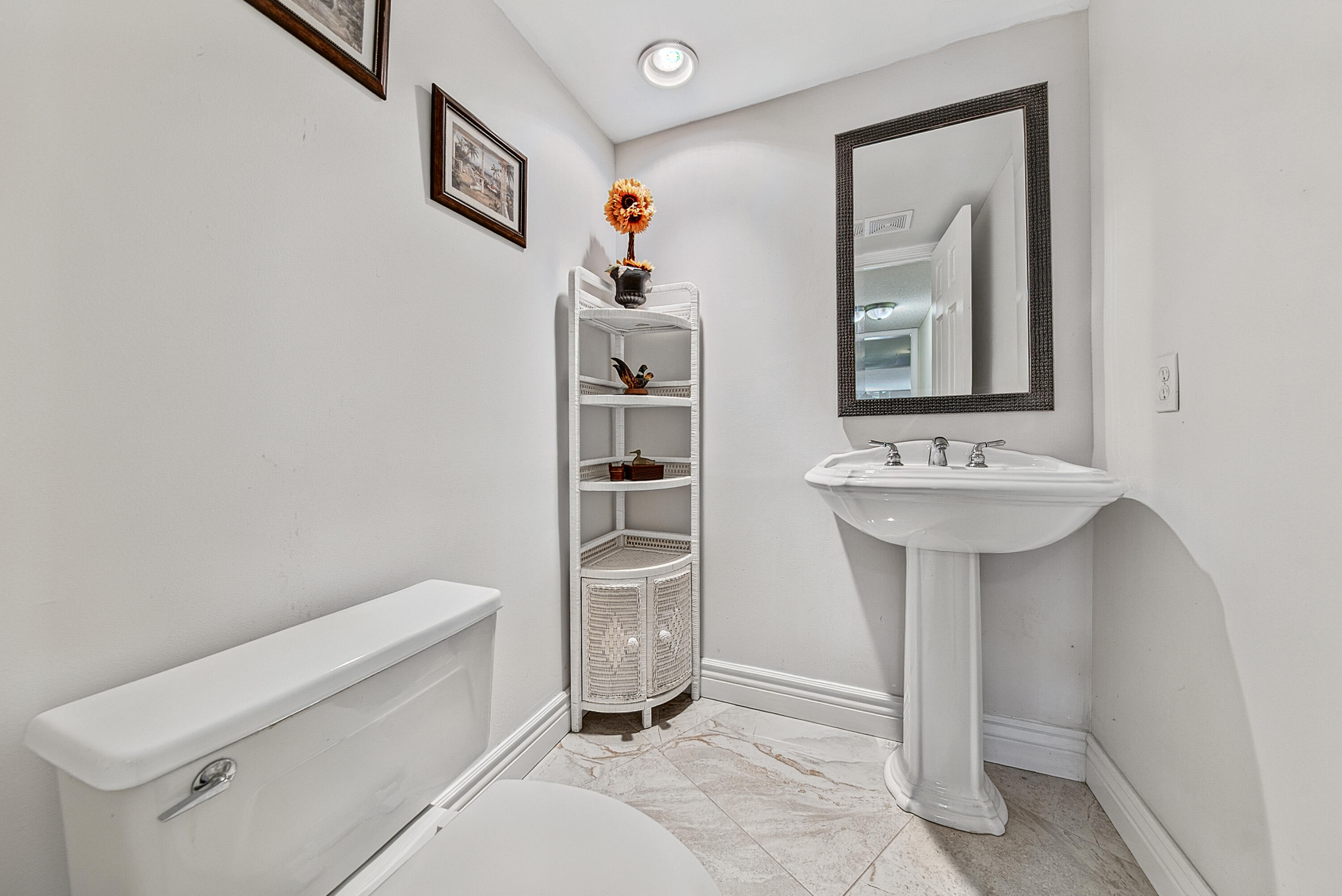 NO 103 PALM-AIRE COUNTRY CLUB - Residential