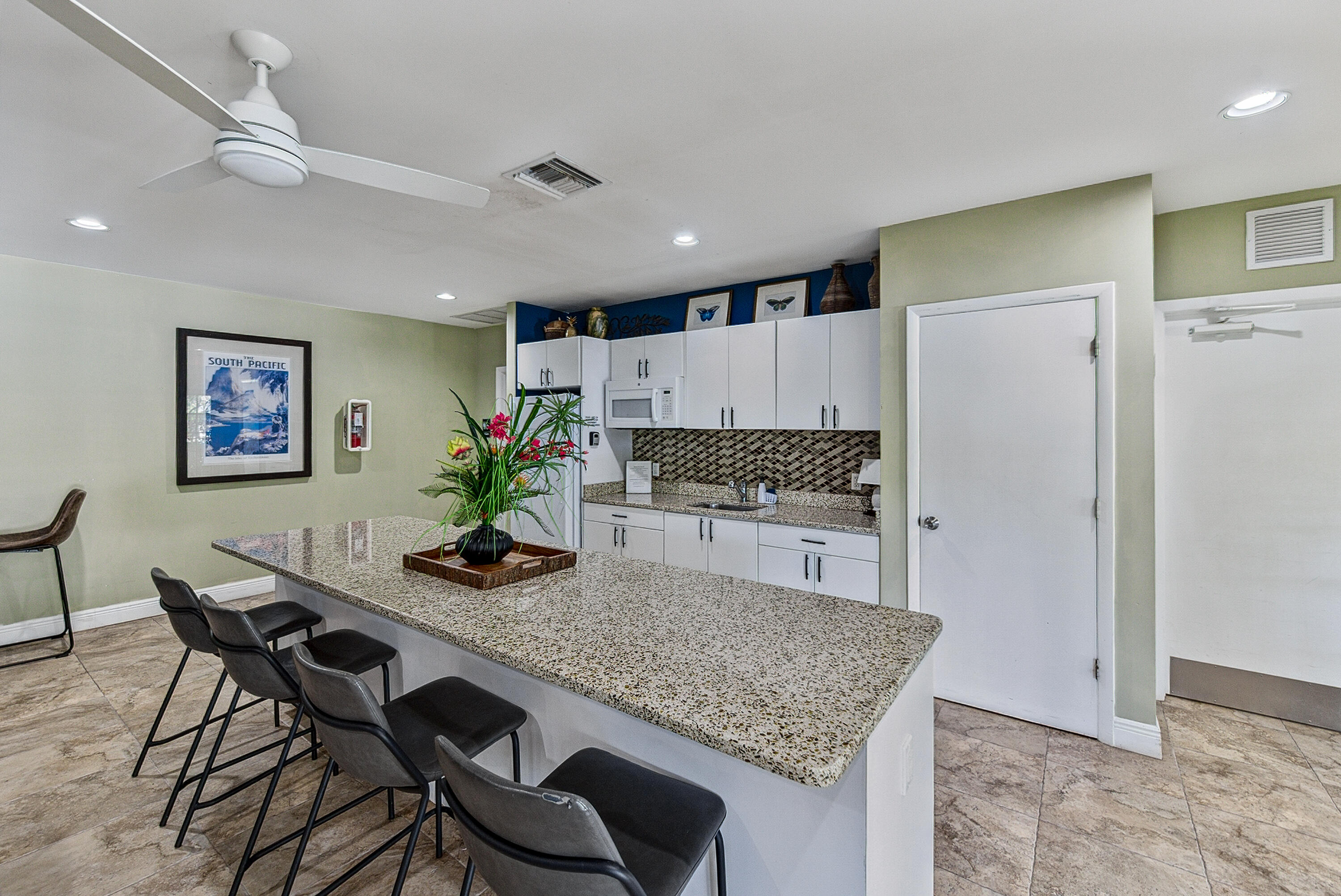 NO 103 PALM-AIRE COUNTRY CLUB - Residential