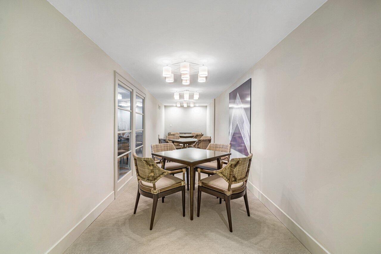 REEF CONDO - Residential