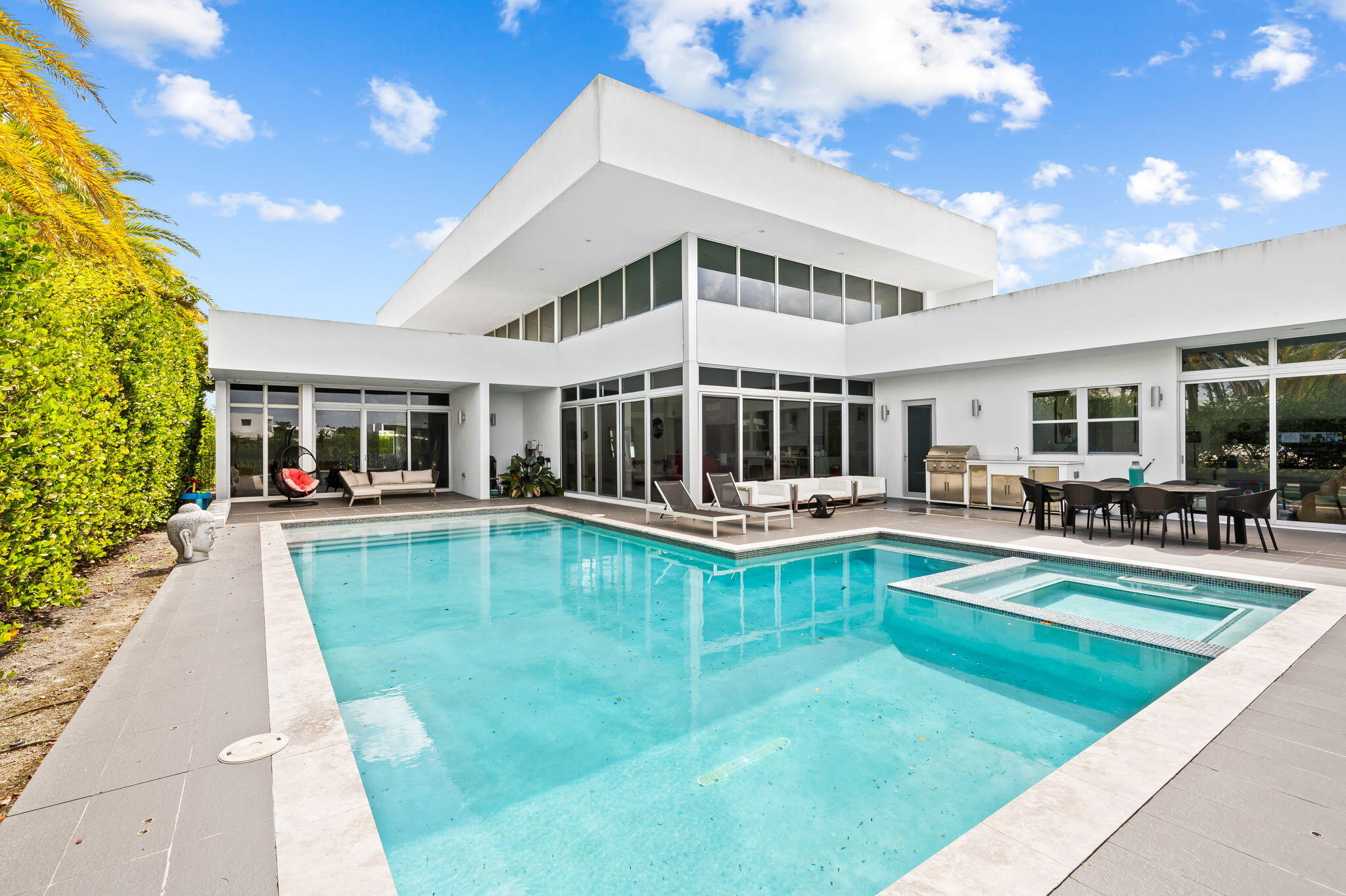 WESTON ESTATES - Residential