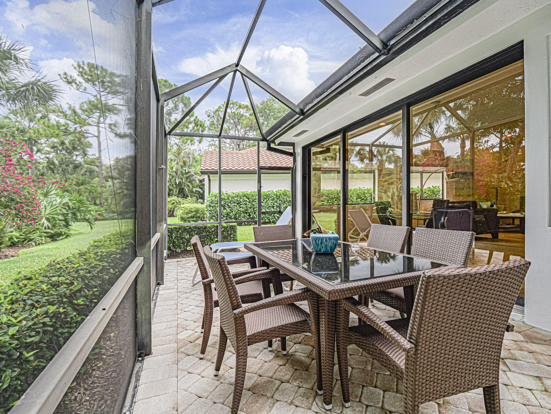 WILLOUGHBY - Residential