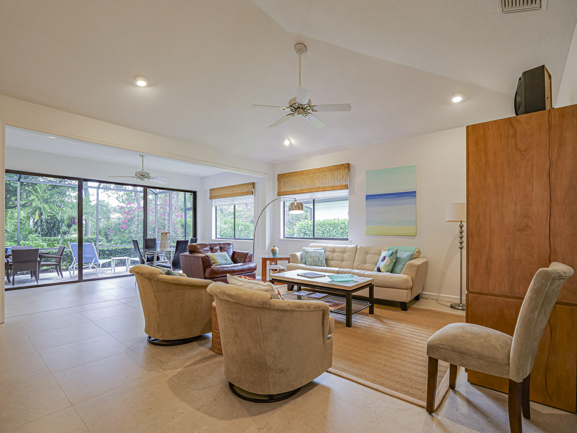 WILLOUGHBY - Residential