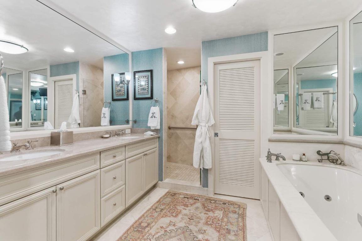 ONE ROYAL PALM WAY CONDO - Residential
