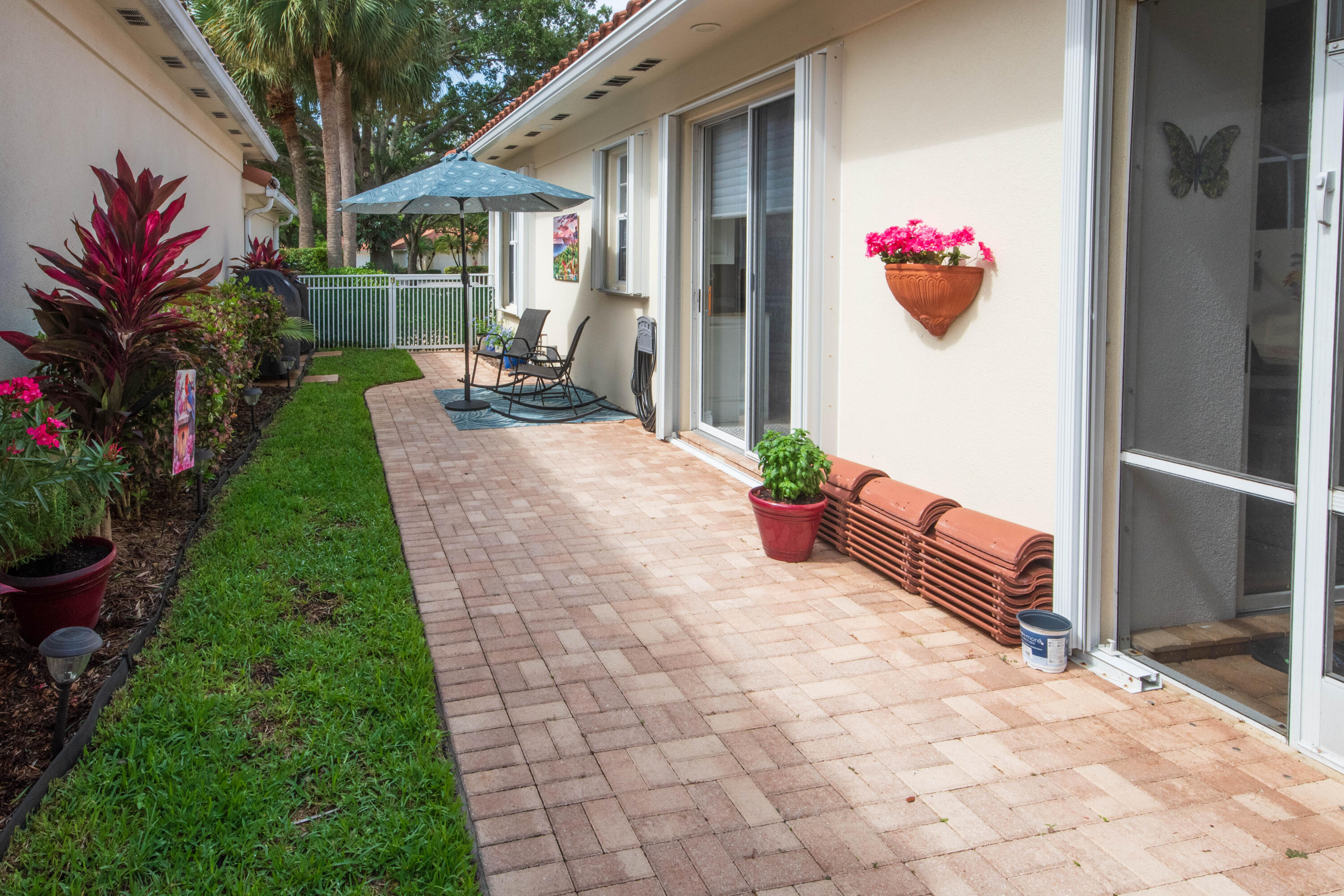 OAKS EAST - Residential