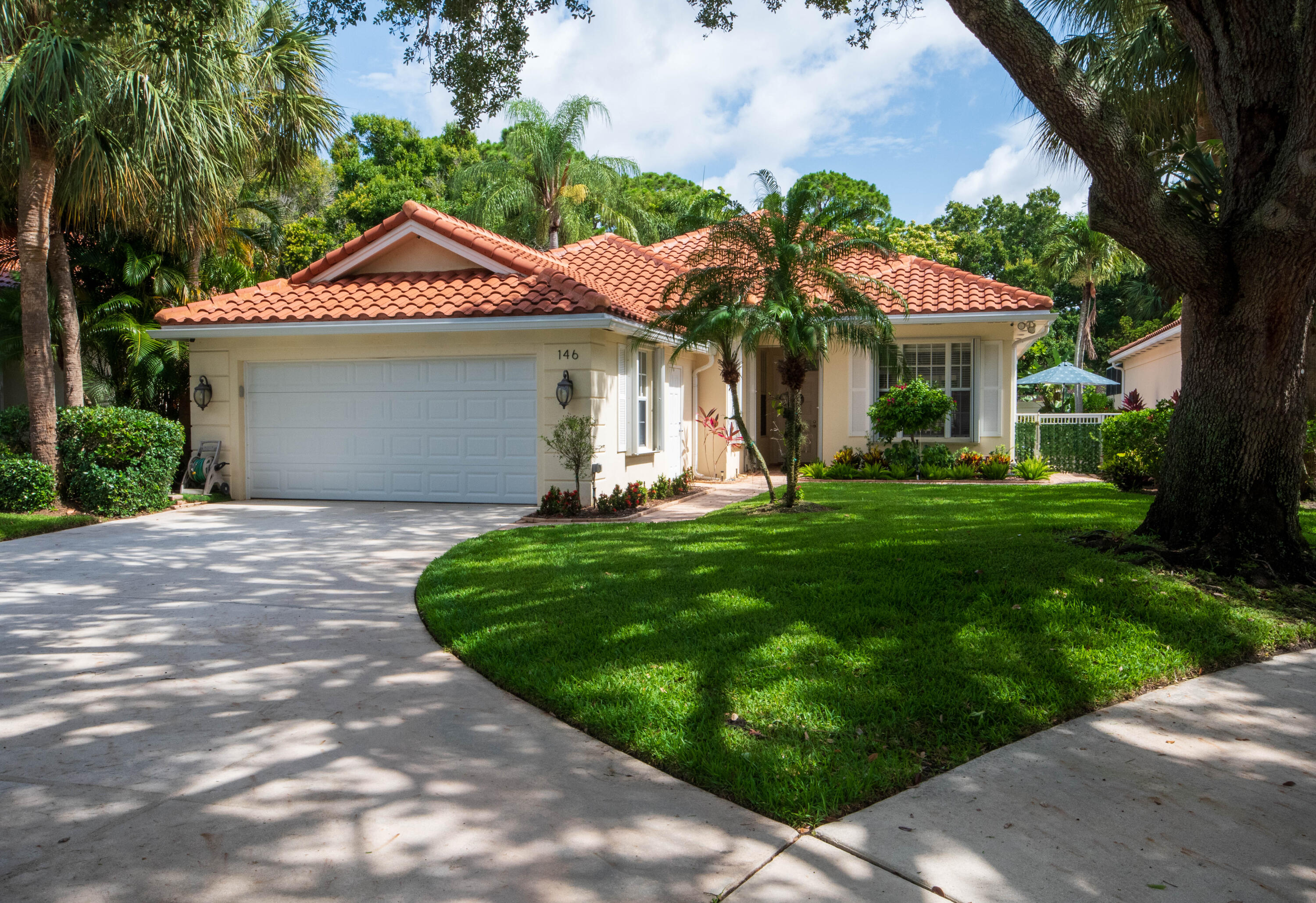 OAKS EAST - Residential