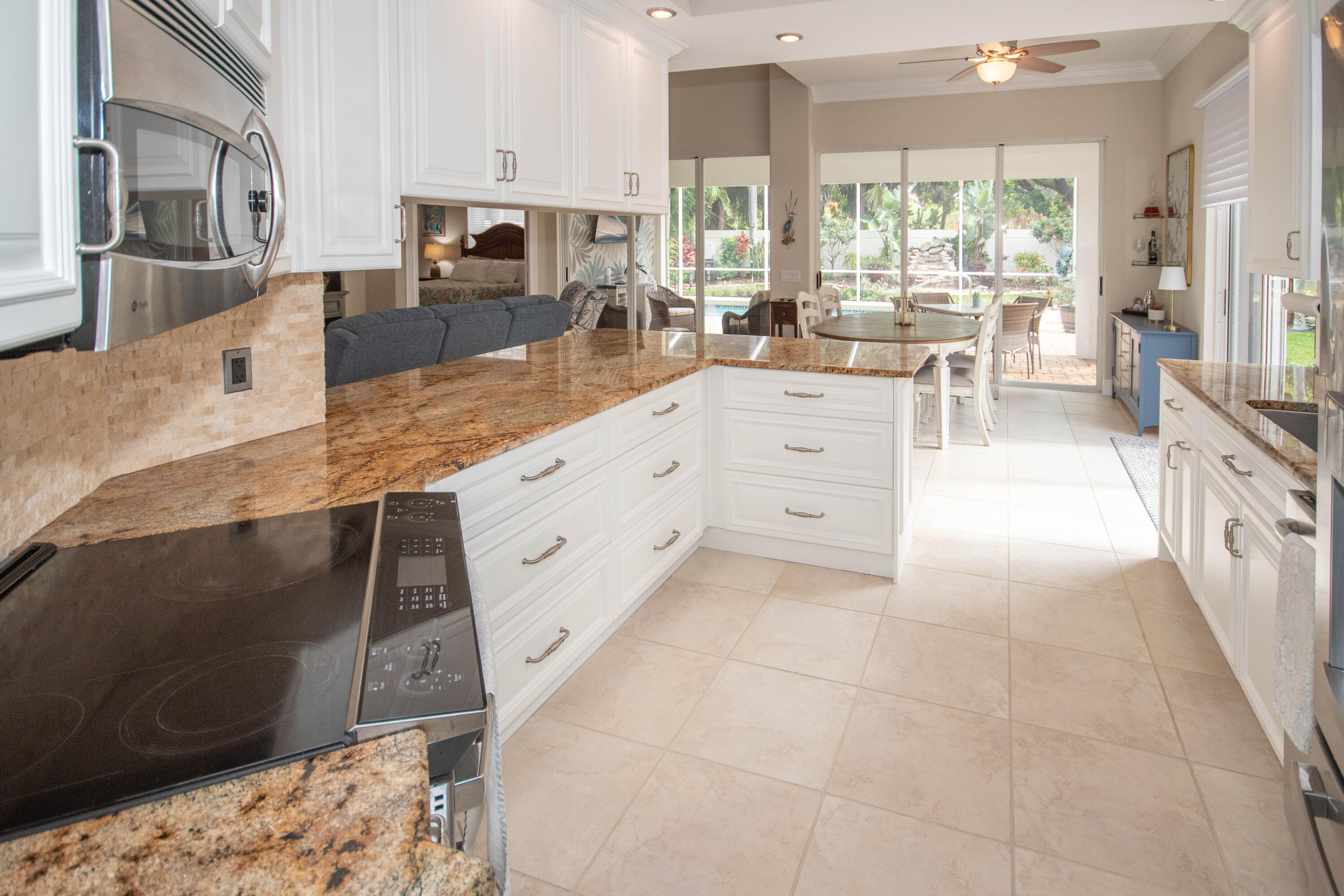 OAKS EAST - Residential