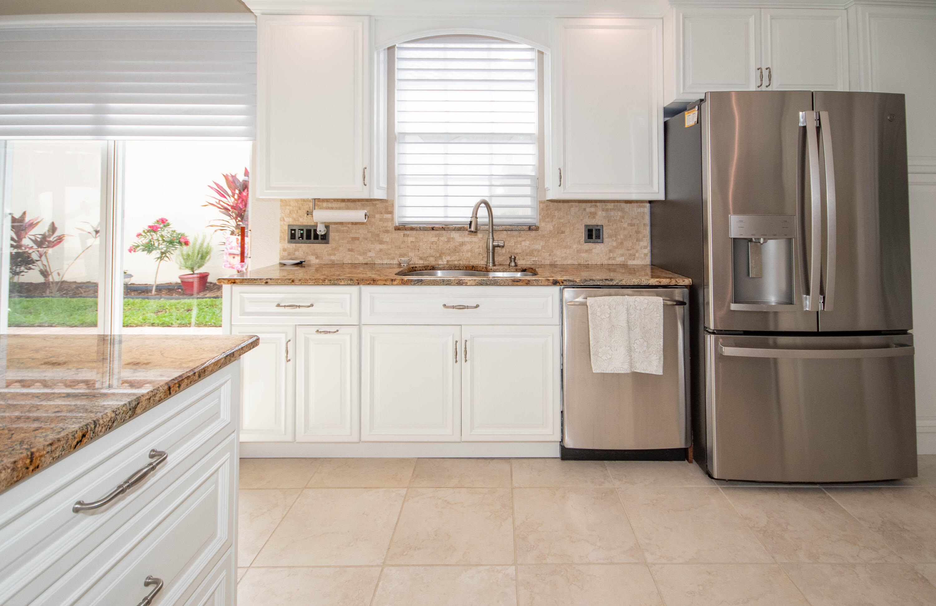 OAKS EAST - Residential