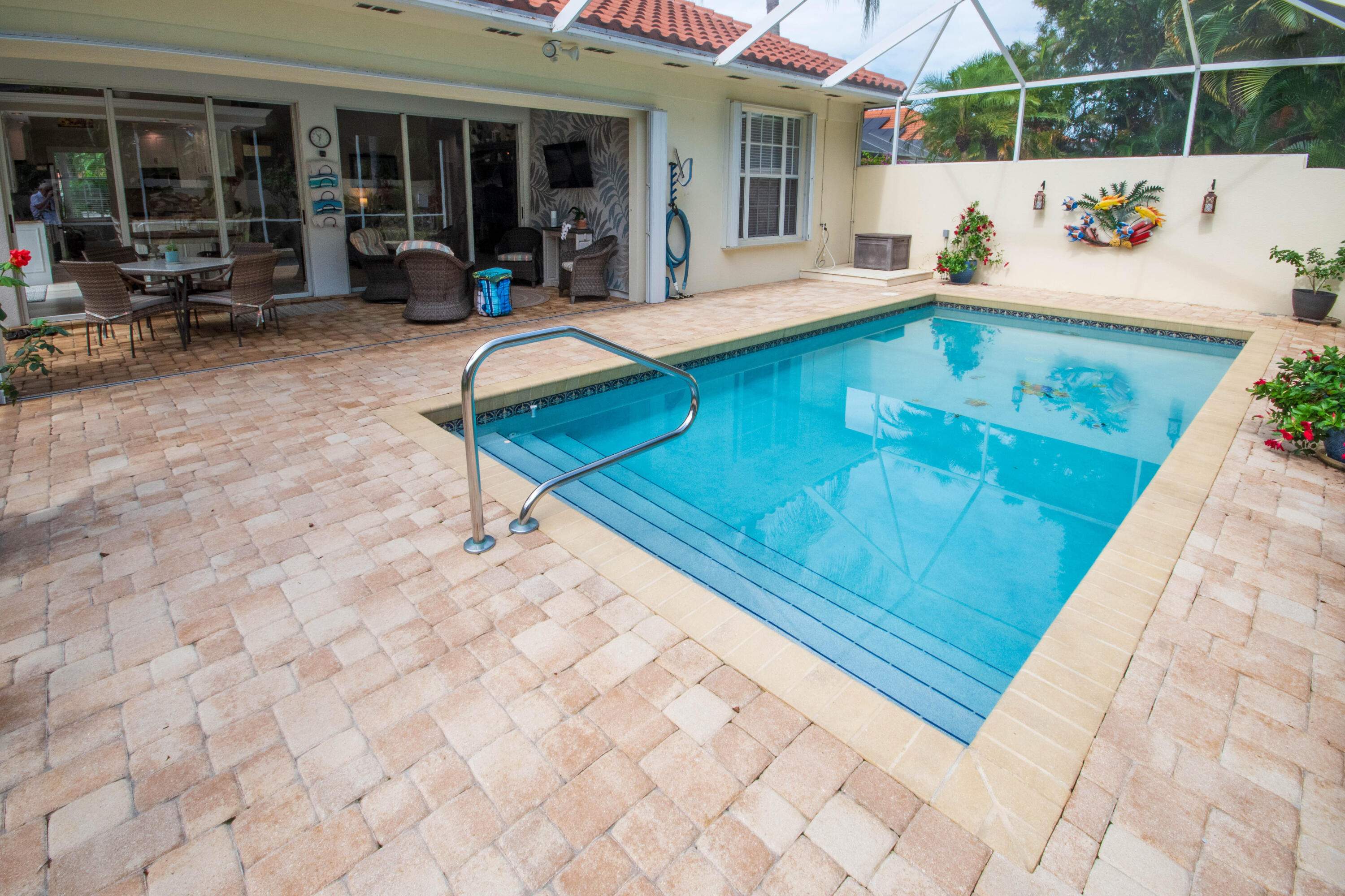 OAKS EAST - Residential