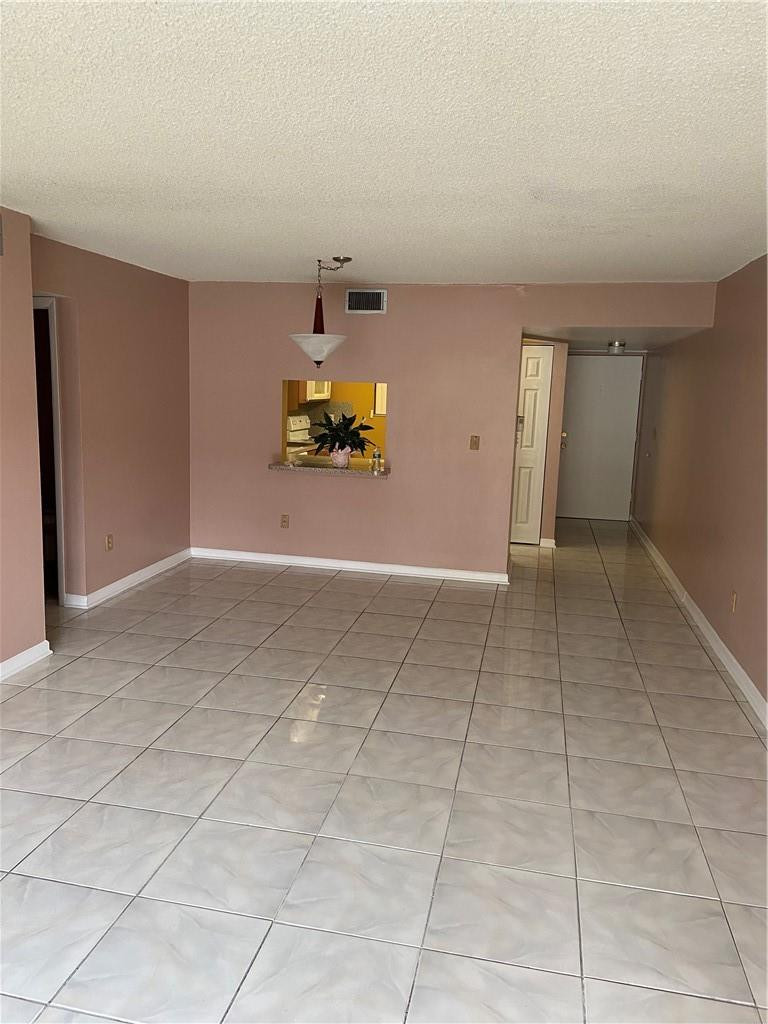 FOXCROFT APTS INC CONDO - Residential