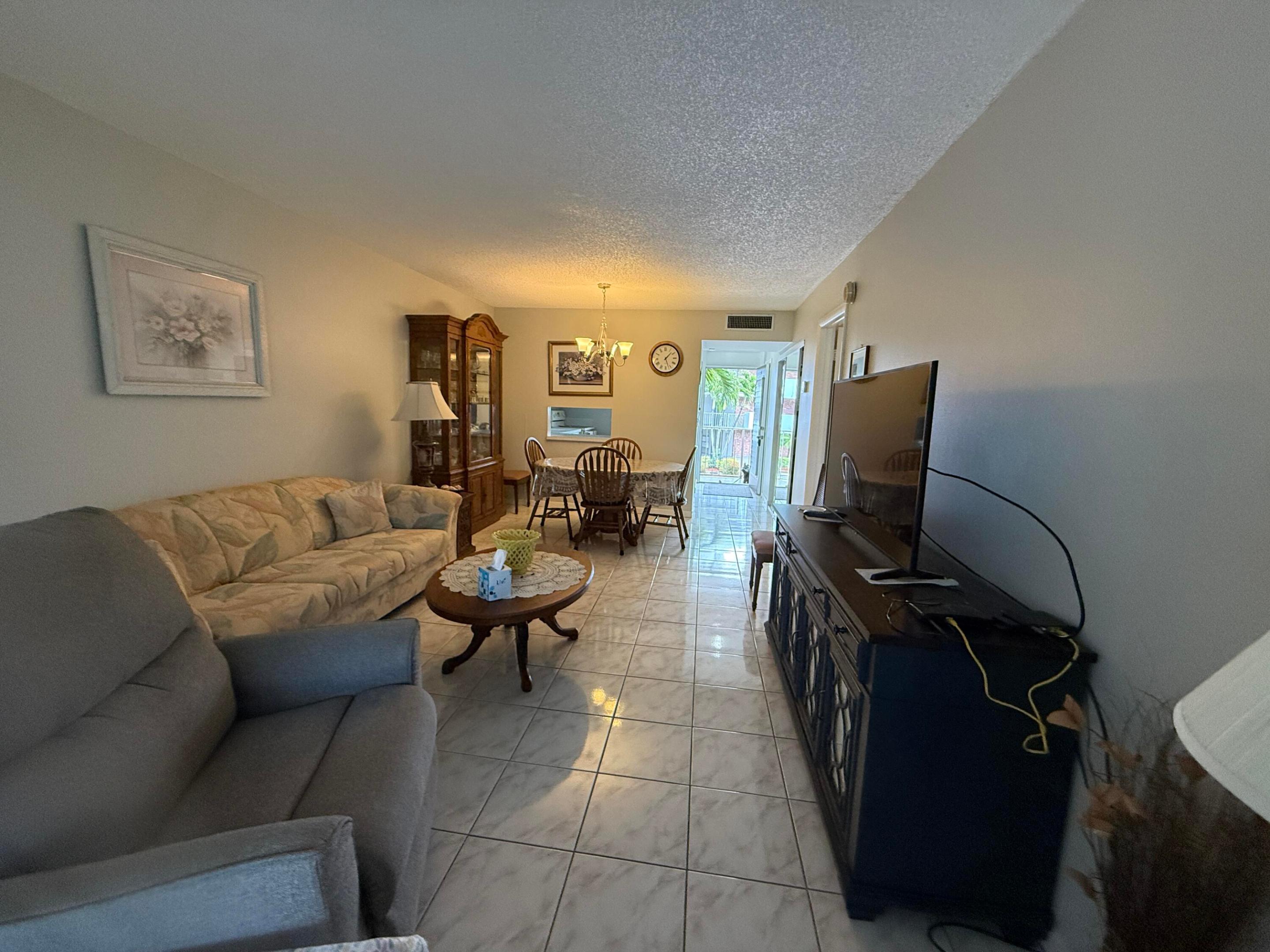 LAUDERDALE OAKS CONDO XII - Residential