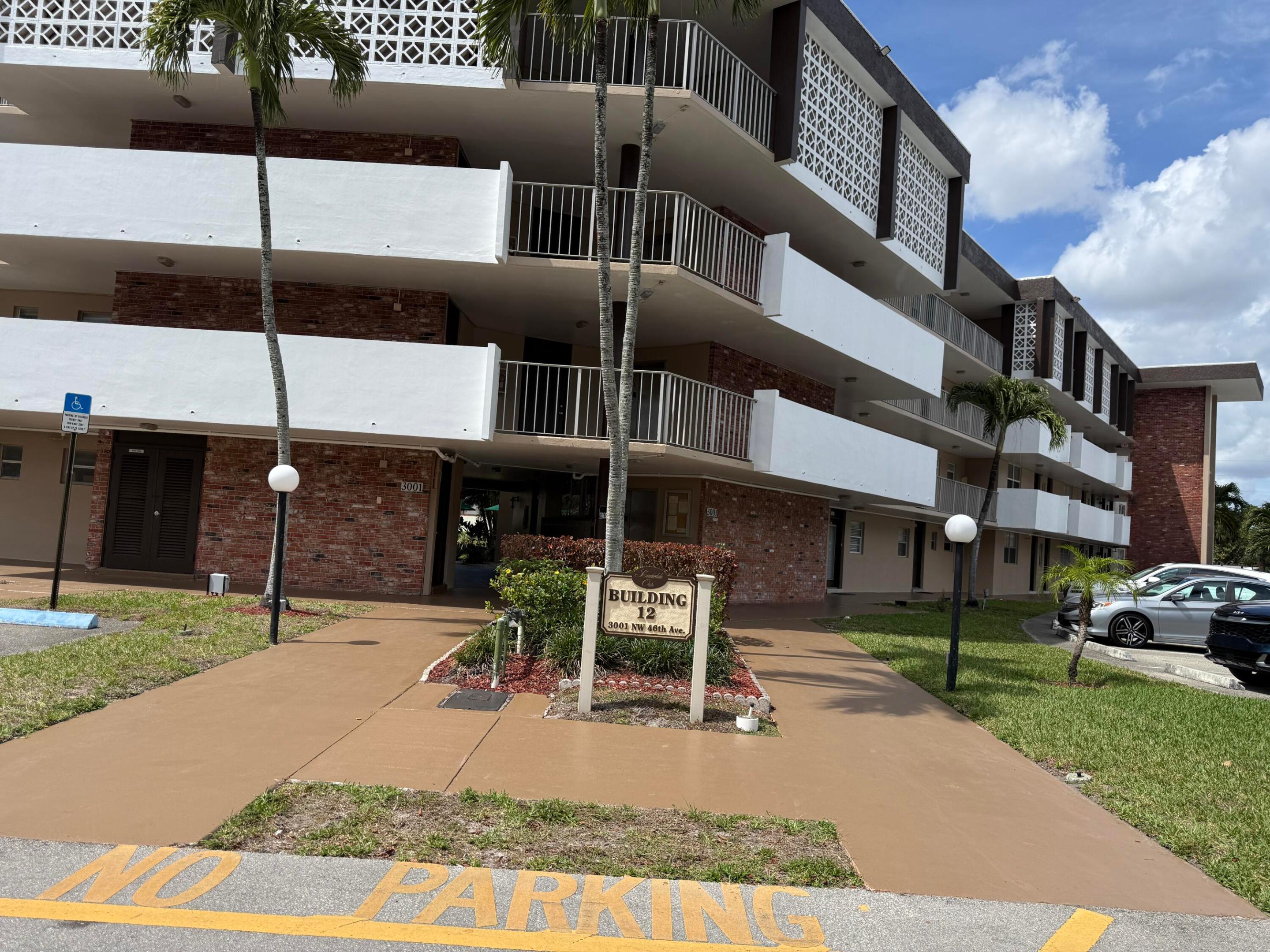 LAUDERDALE OAKS CONDO XII - Residential