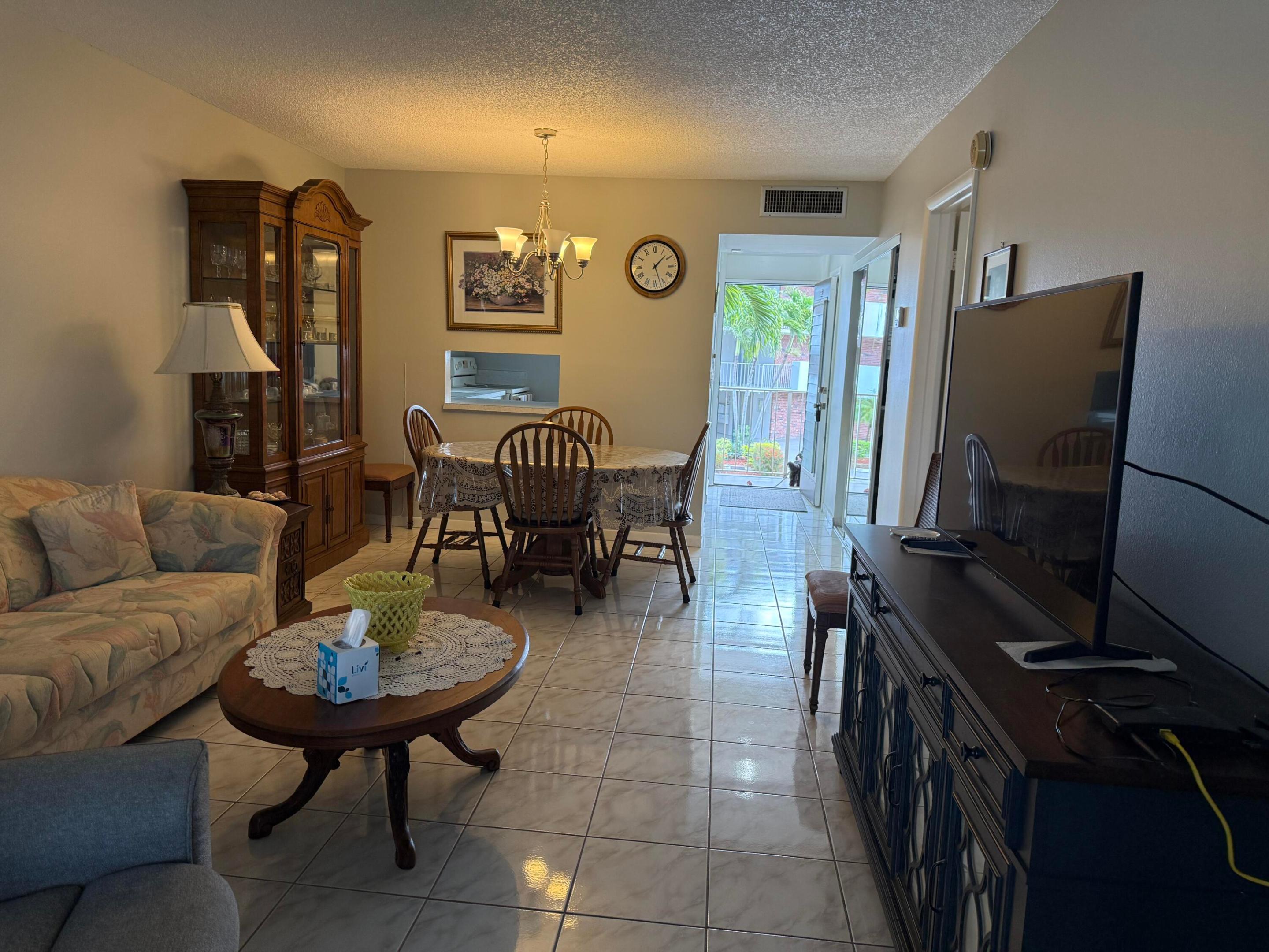 LAUDERDALE OAKS CONDO XII - Residential