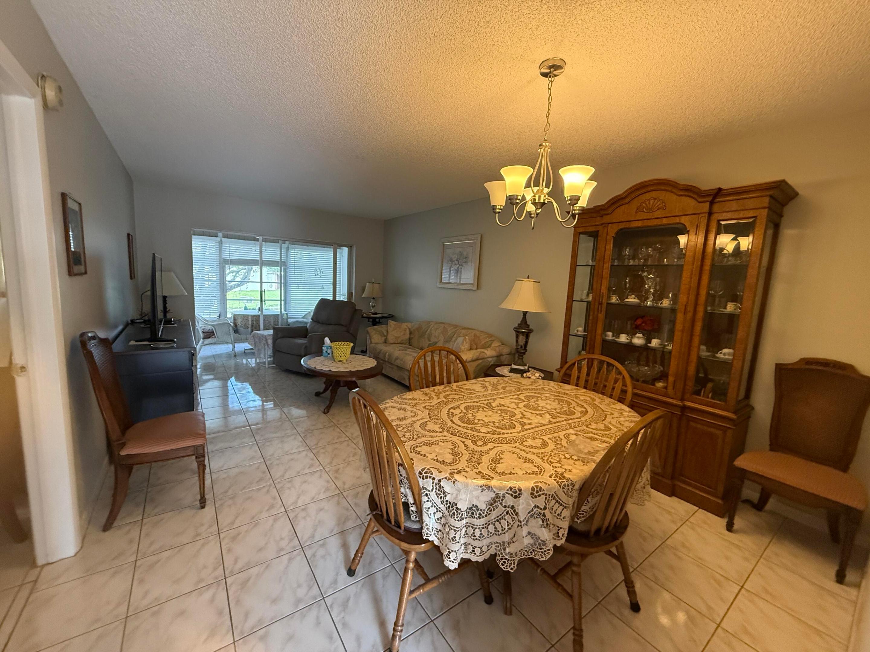 LAUDERDALE OAKS CONDO XII - Residential
