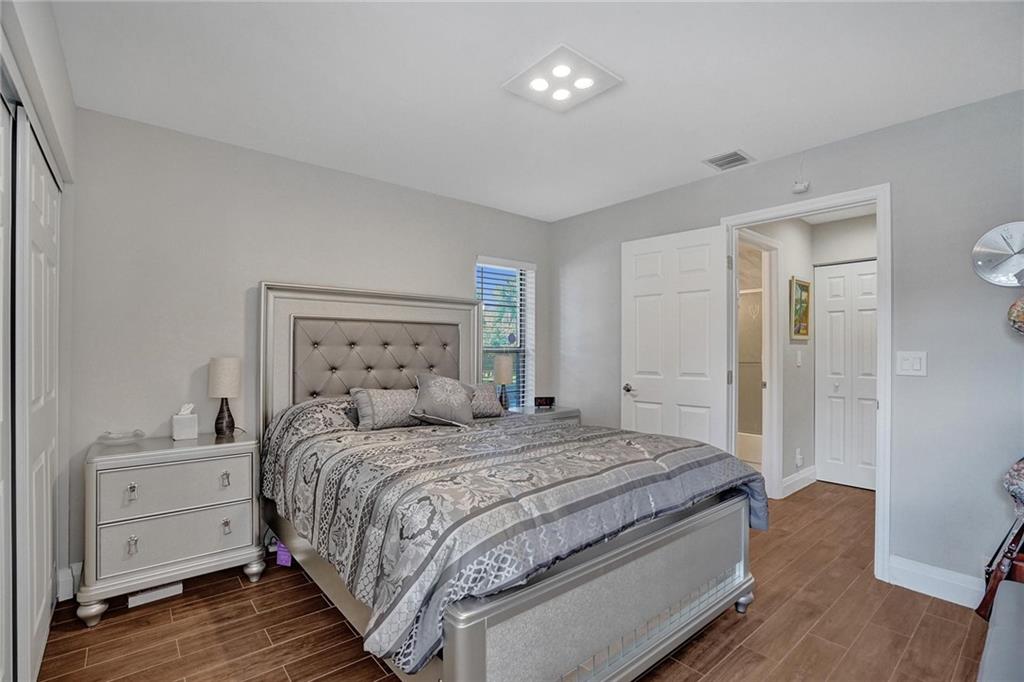 WHISPER WALK - Residential