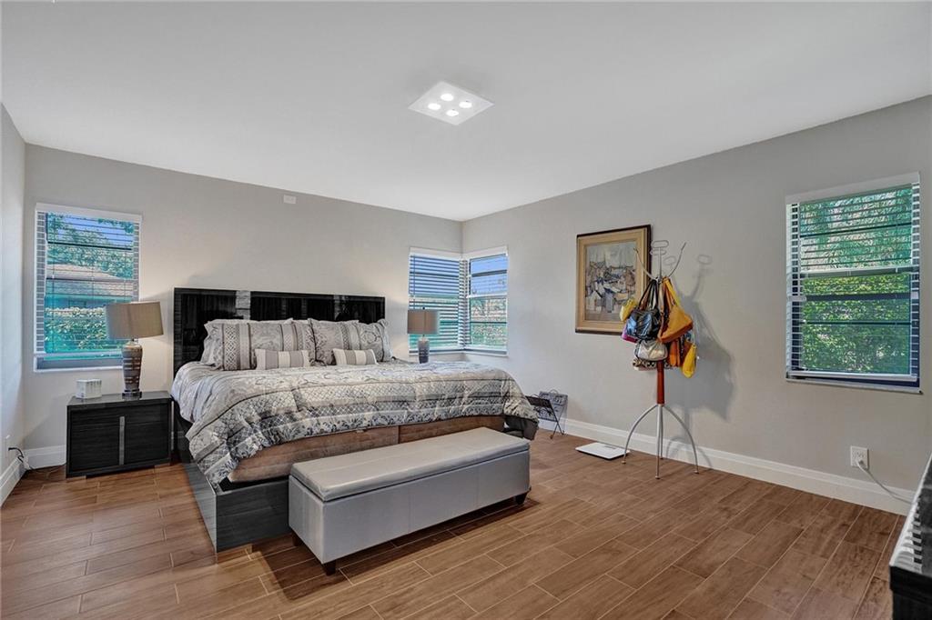 WHISPER WALK - Residential