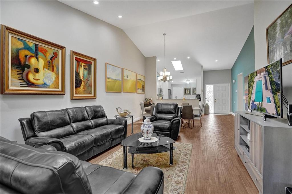 WHISPER WALK - Residential