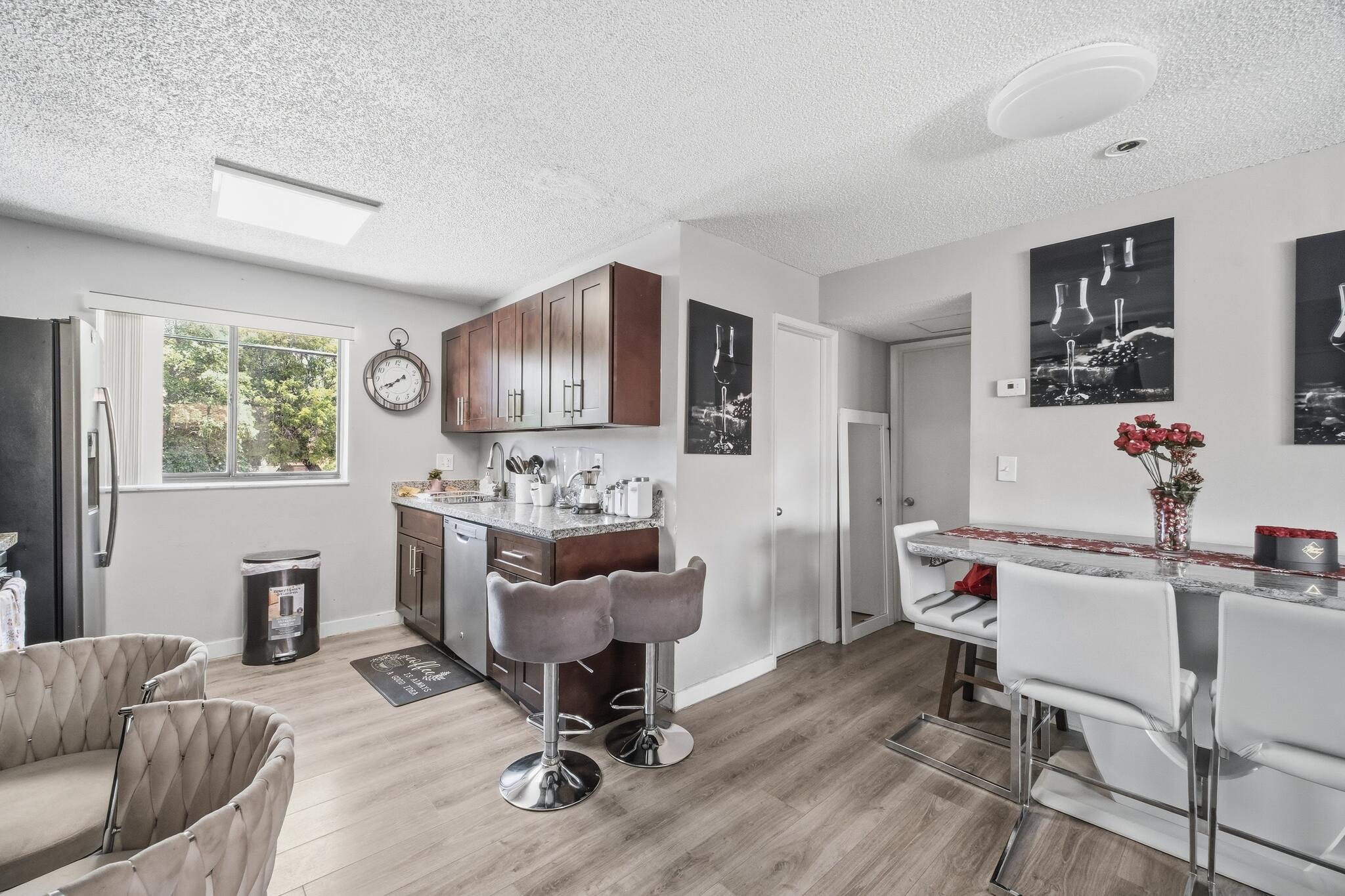 RESIDENCIAL EL PRADO CONDO - Residential