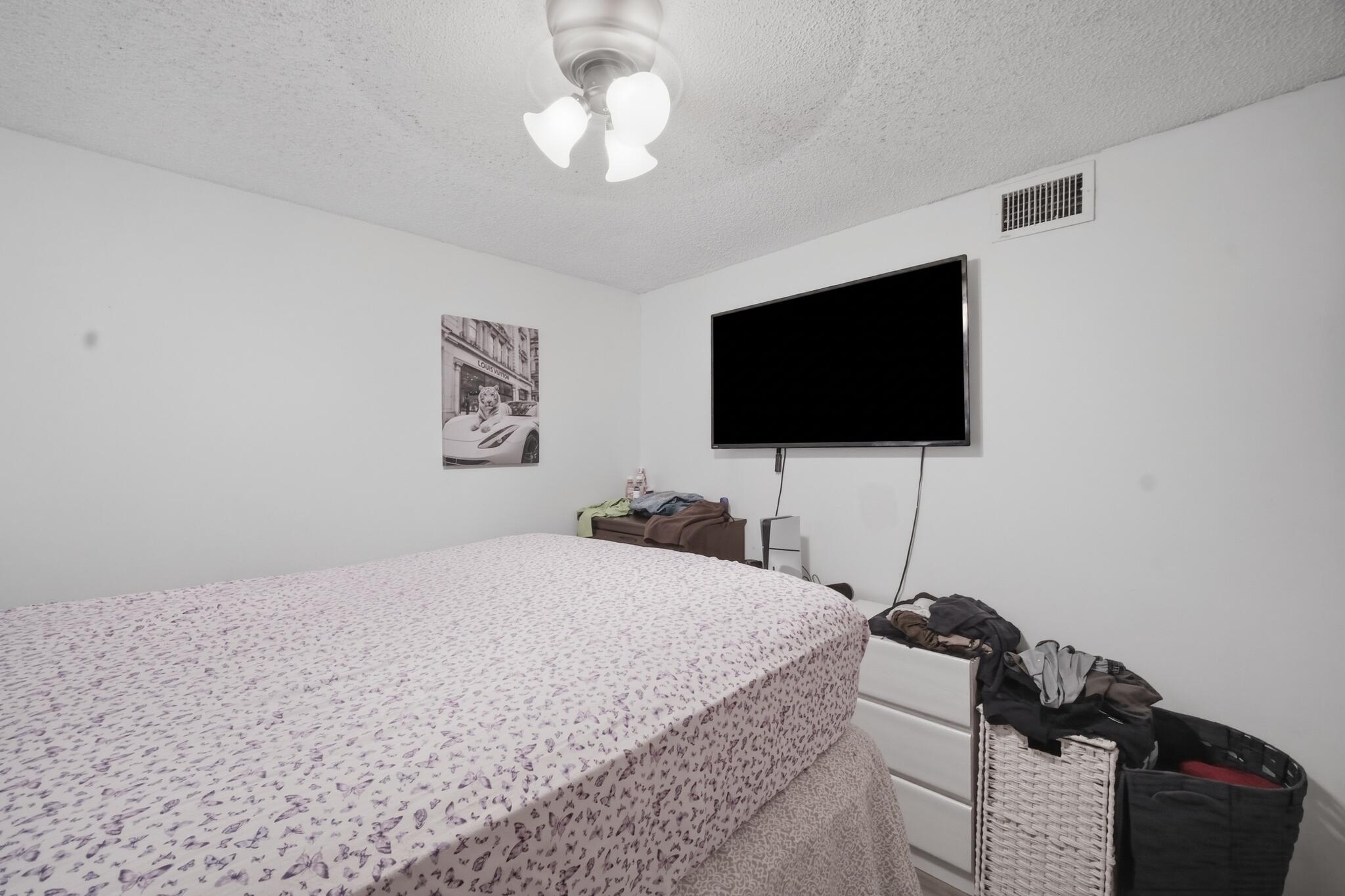 RESIDENCIAL EL PRADO CONDO - Residential