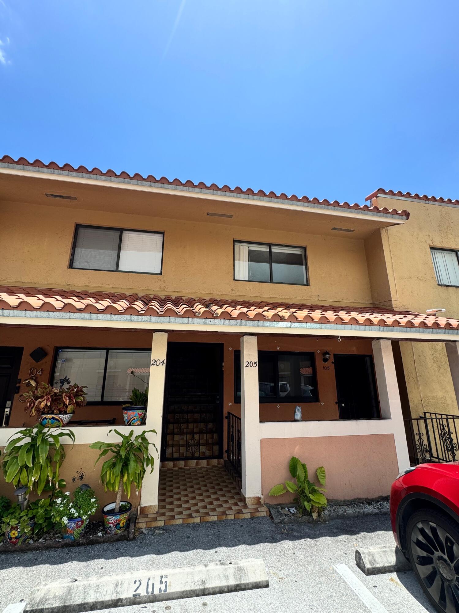RESIDENCIAL EL PRADO CONDO - Residential