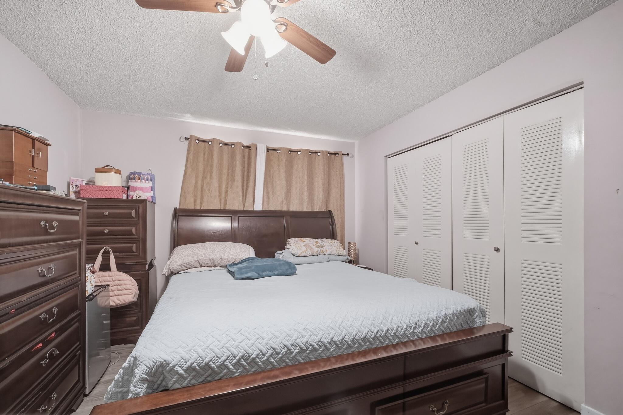 RESIDENCIAL EL PRADO CONDO - Residential