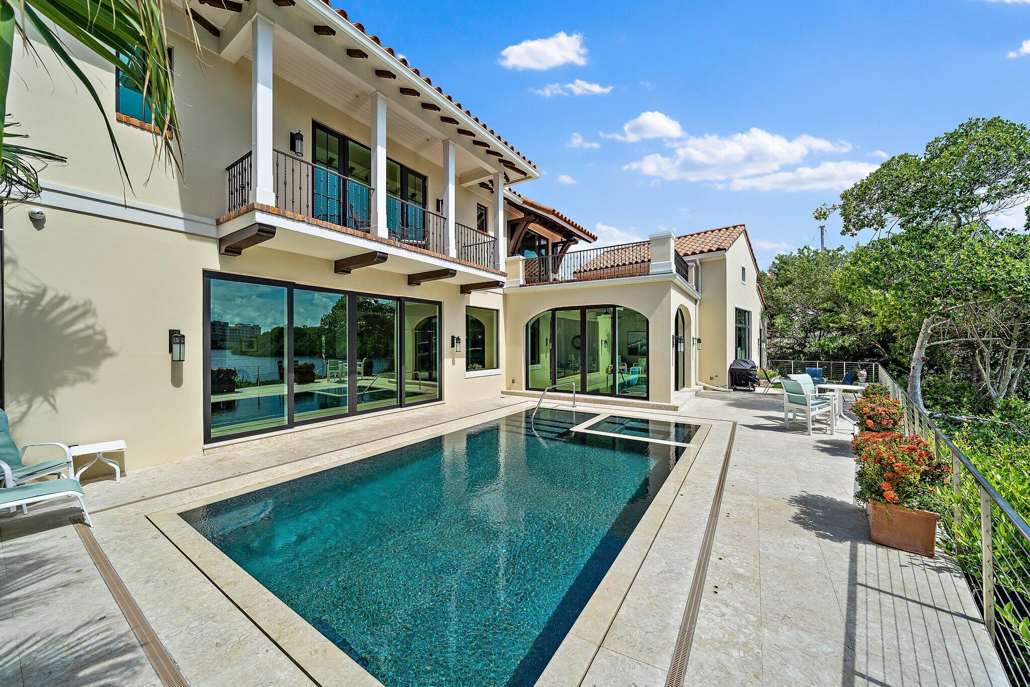 Passage Islands at Jonathan's Landing - Residential