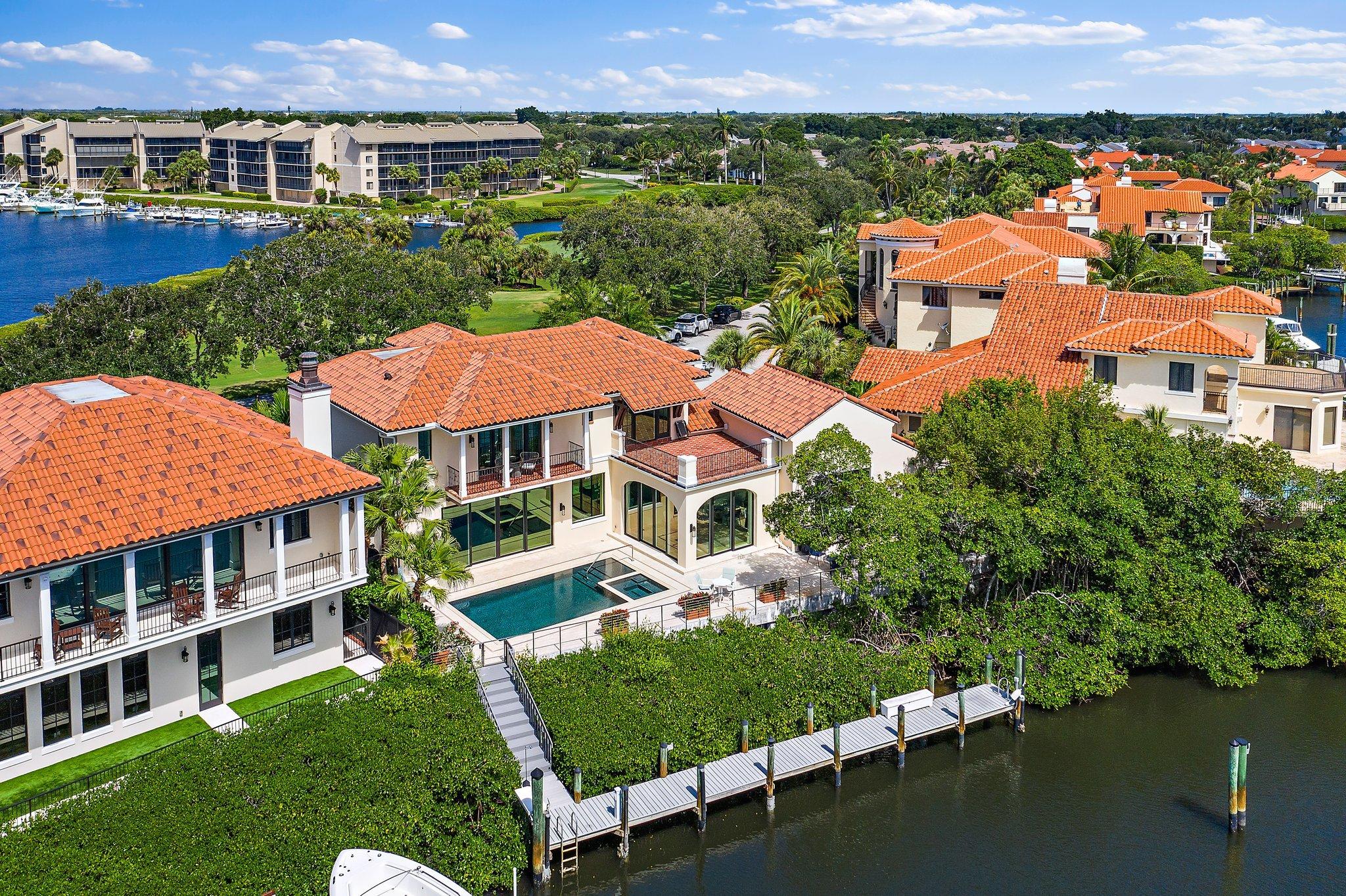 Passage Islands at Jonathan's Landing - Residential