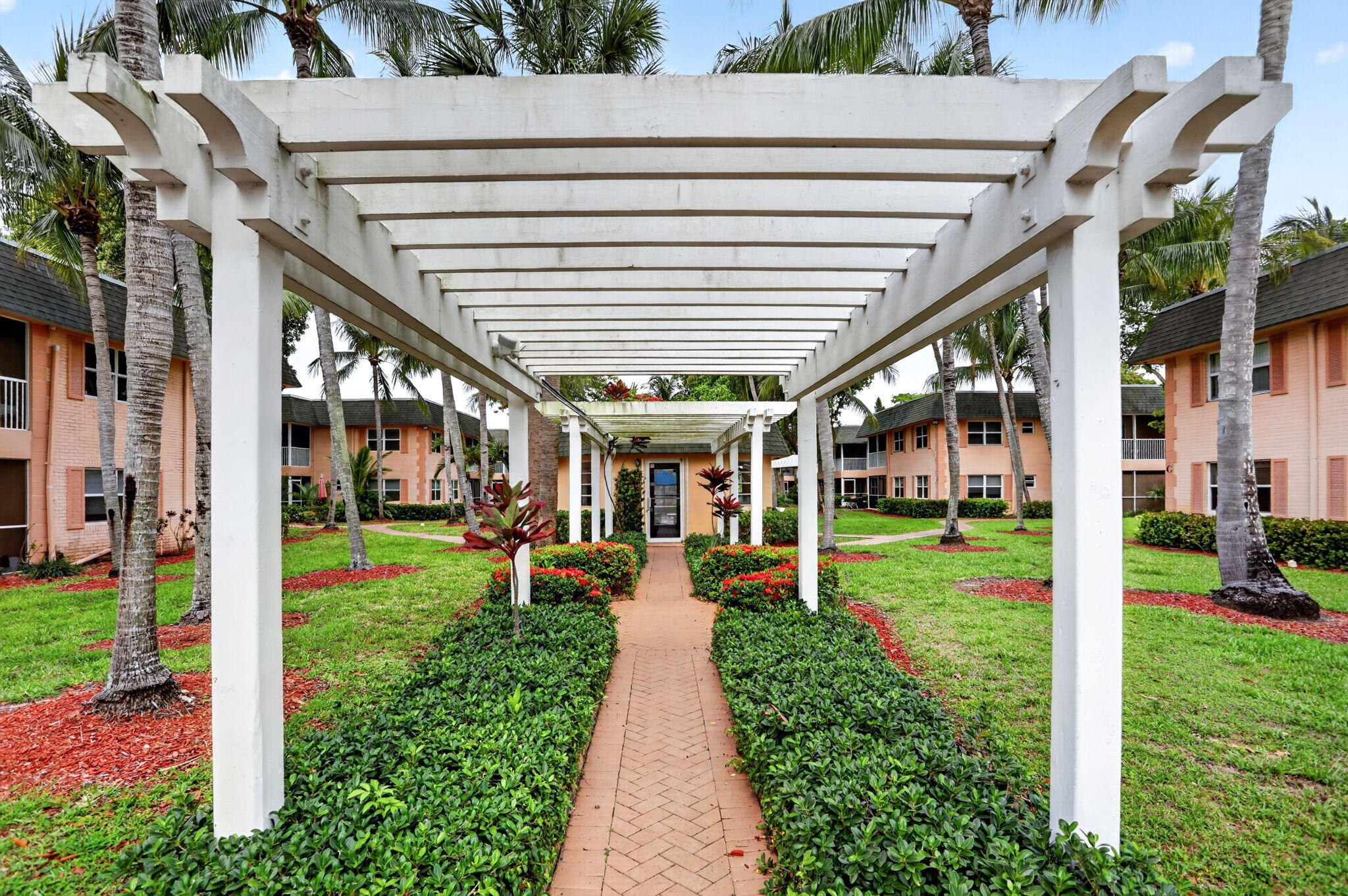 COCO CAY CONDO UNIT 106-A - Residential