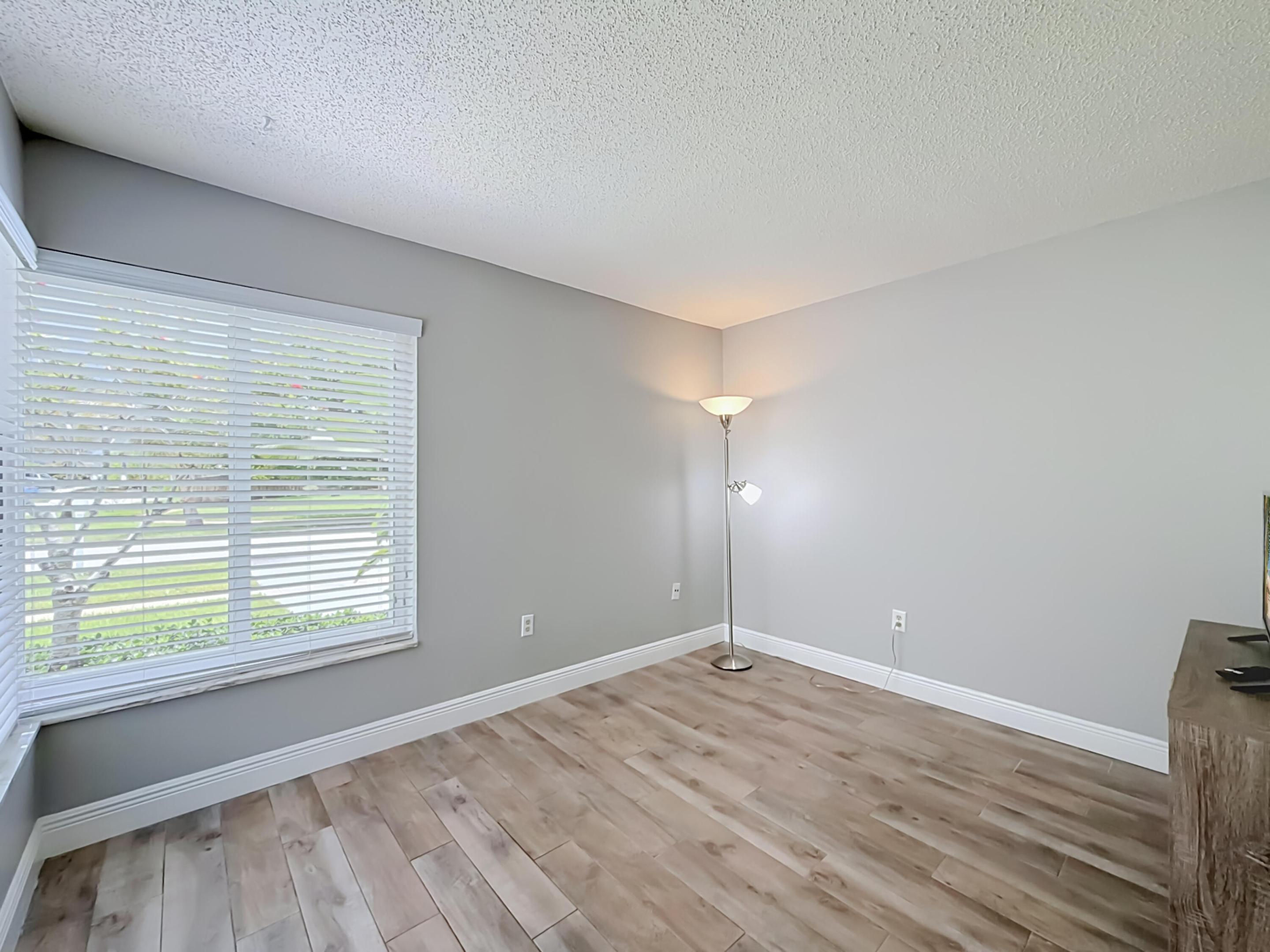 BONAVENTURE LAKES ADD 2 - Residential