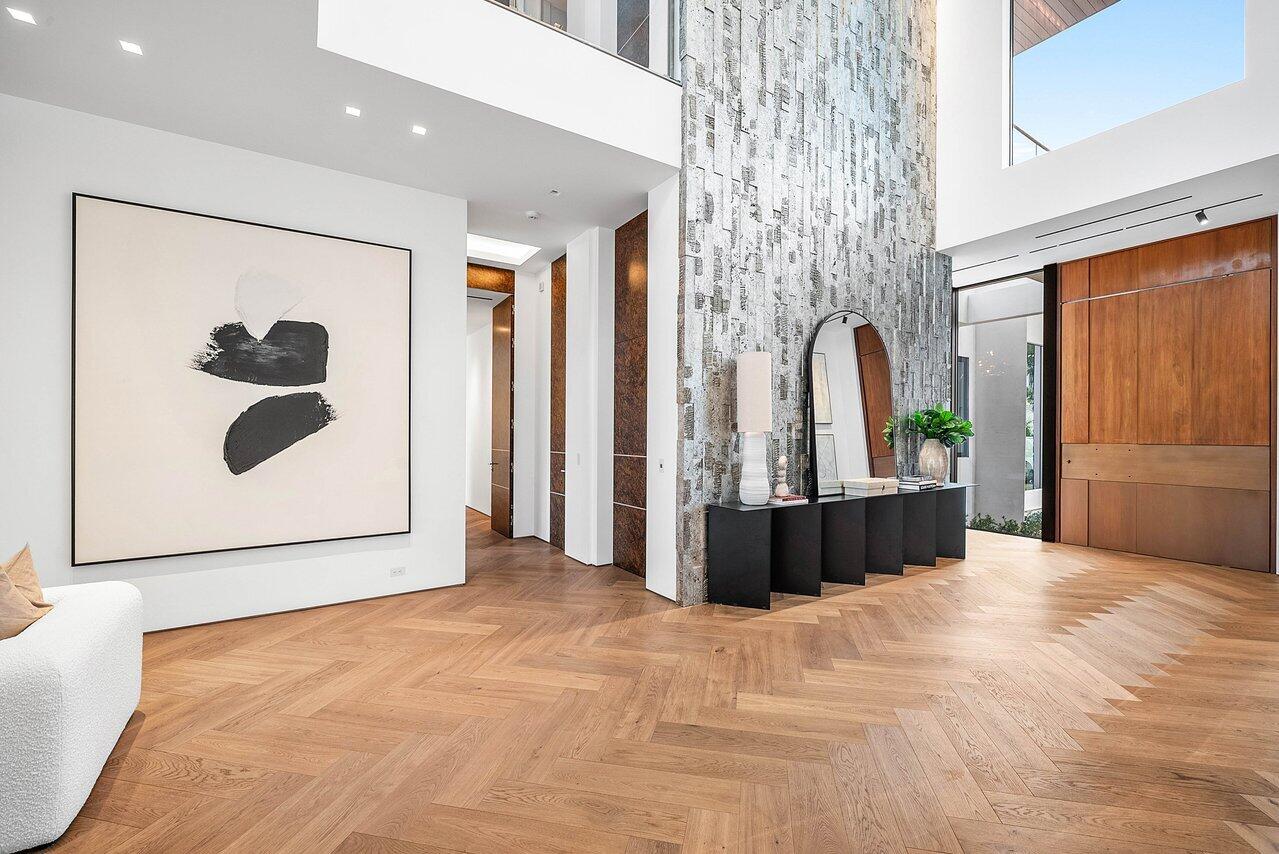 ADMIRALS COVE - Residential