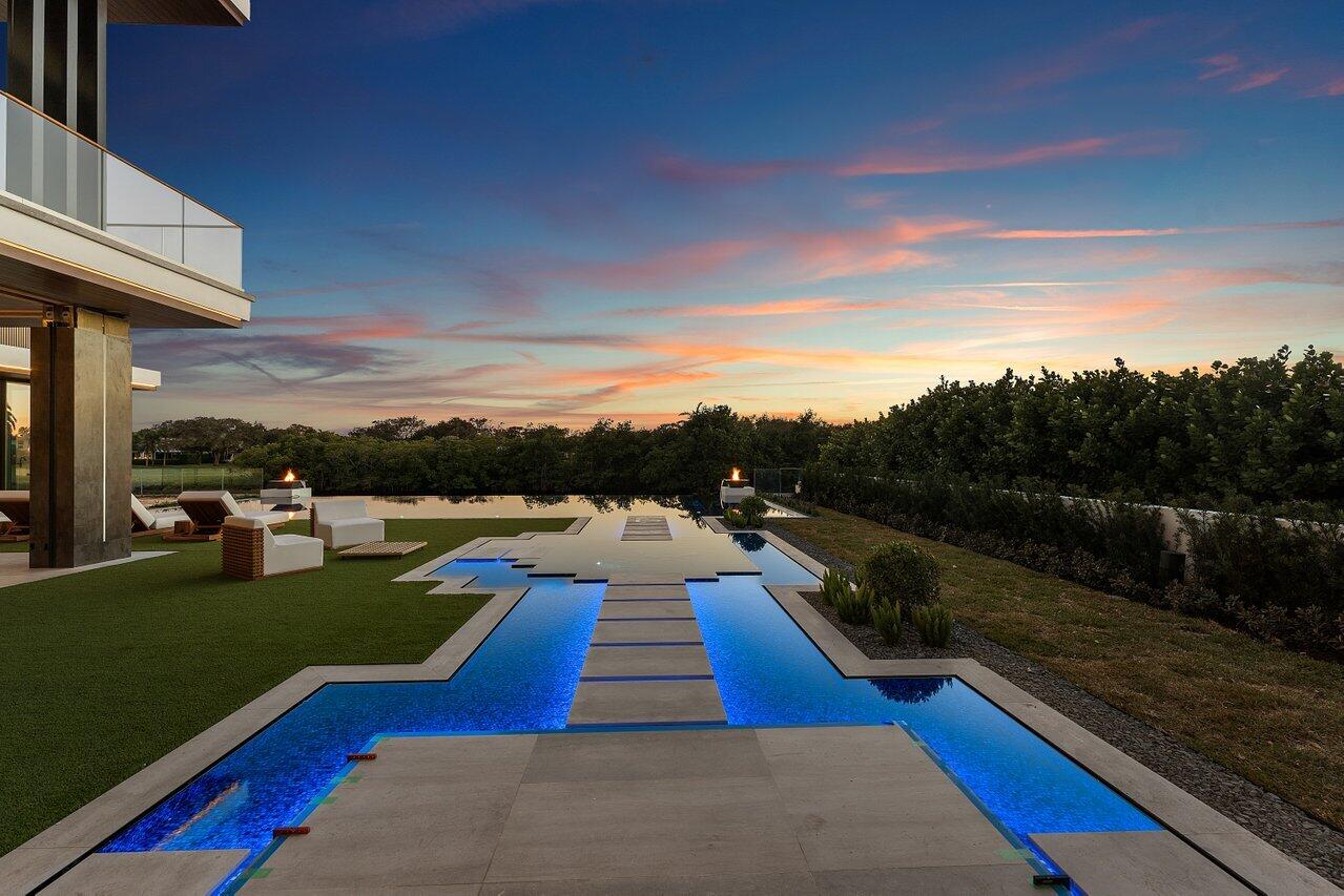 ADMIRALS COVE - Residential