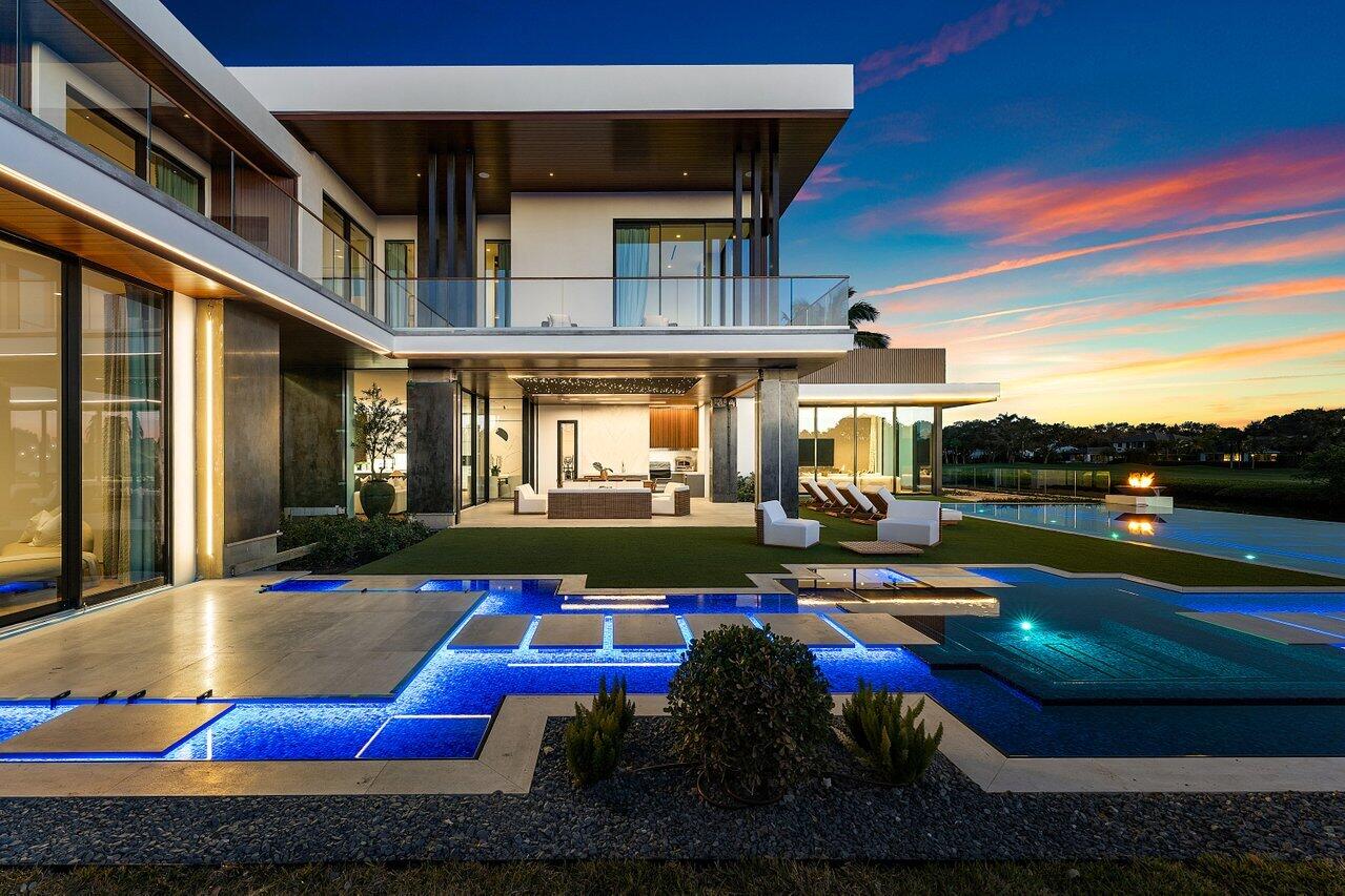 ADMIRALS COVE - Residential