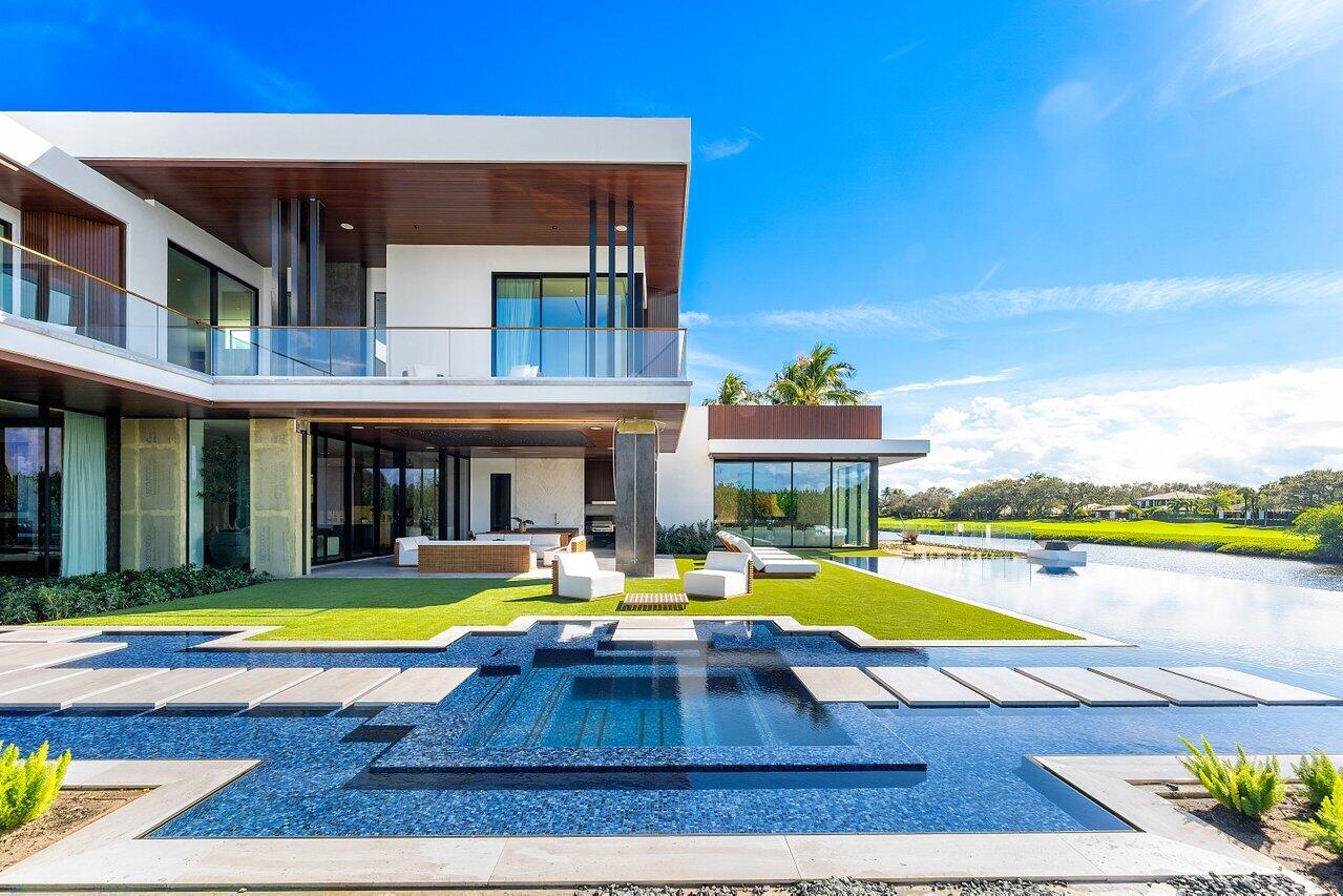 ADMIRALS COVE - Residential