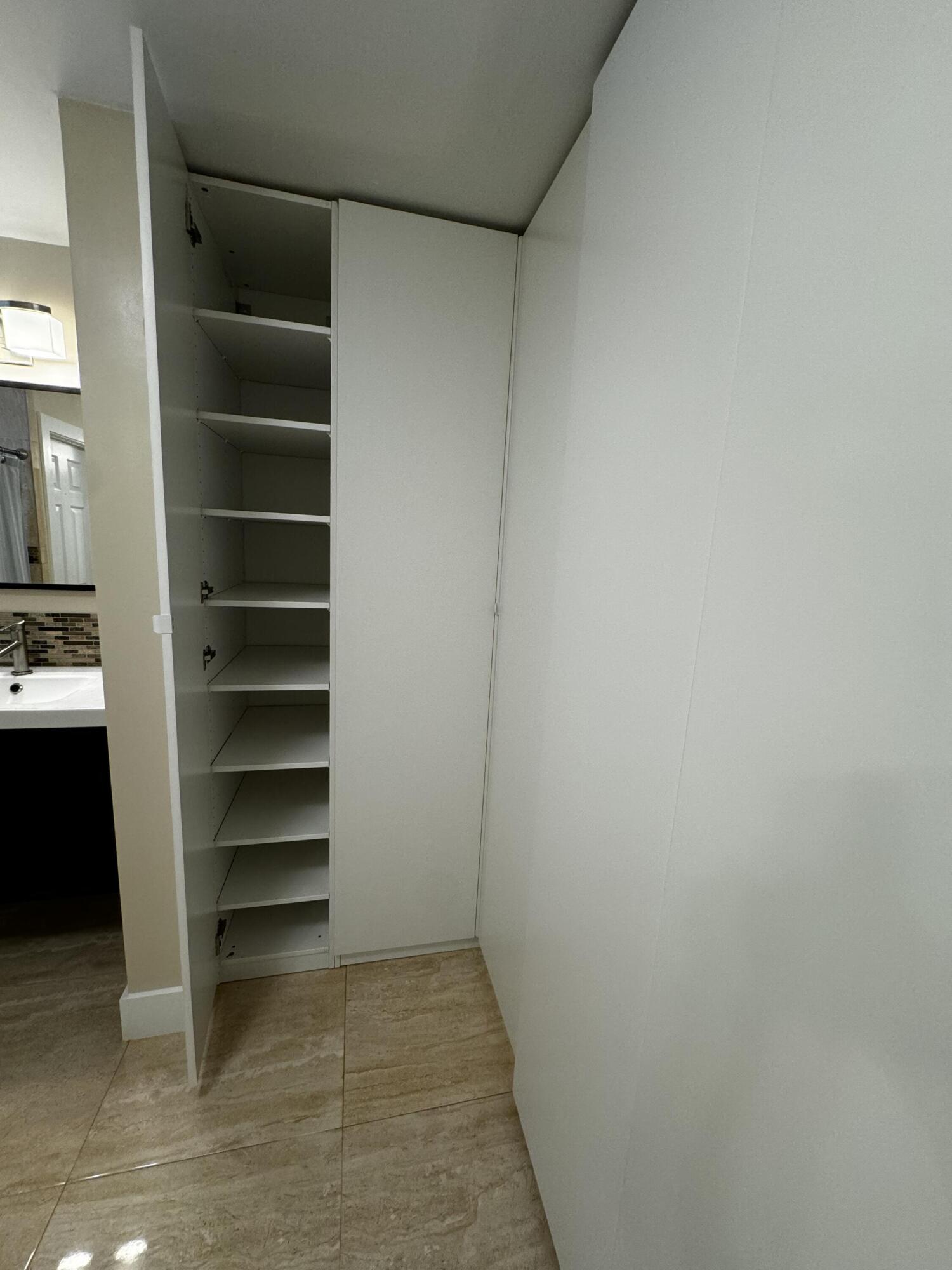 COACH HOUSES OF TOWN PLACE CONDO - Residential Lease