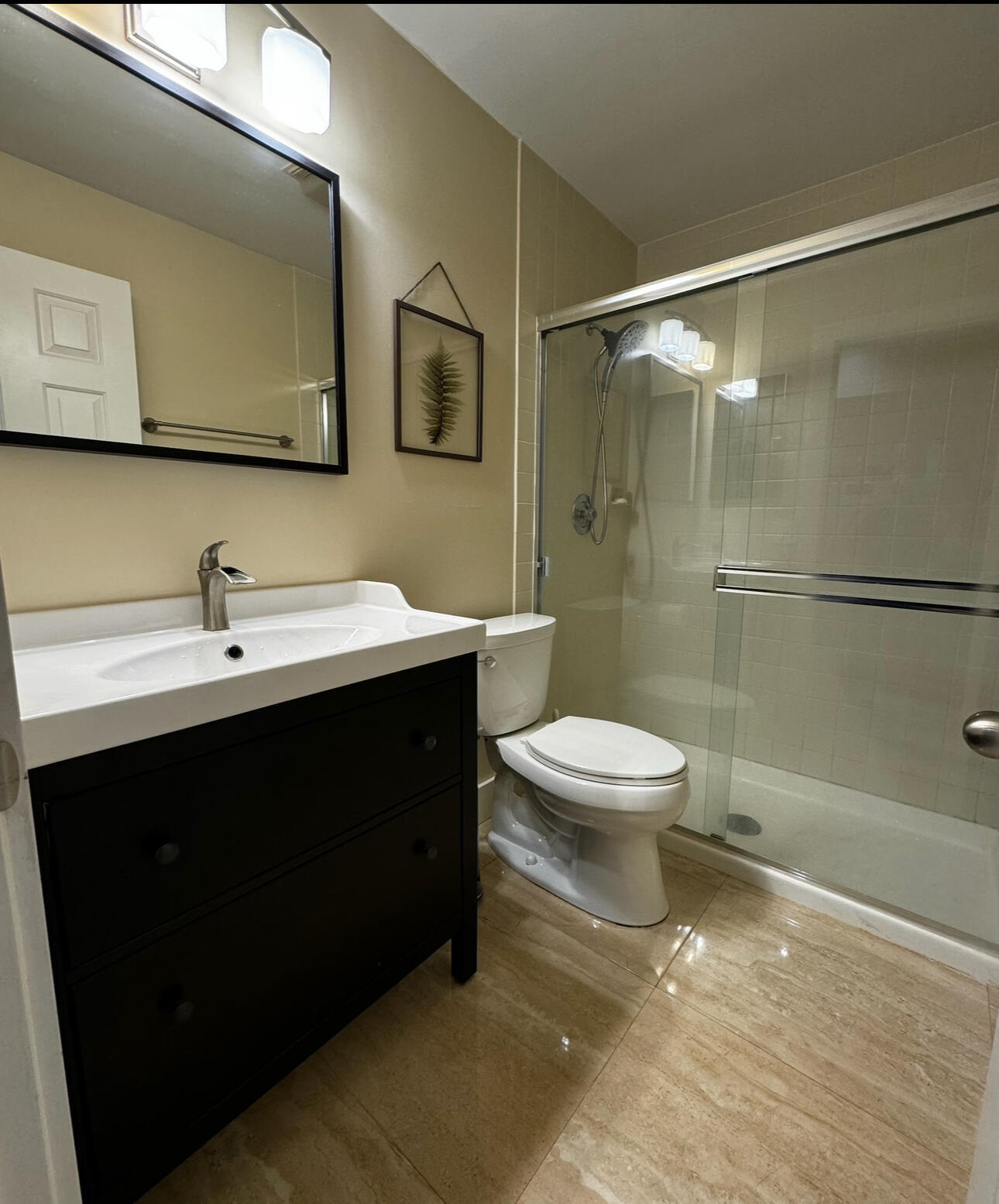 COACH HOUSES OF TOWN PLACE CONDO - Residential Lease