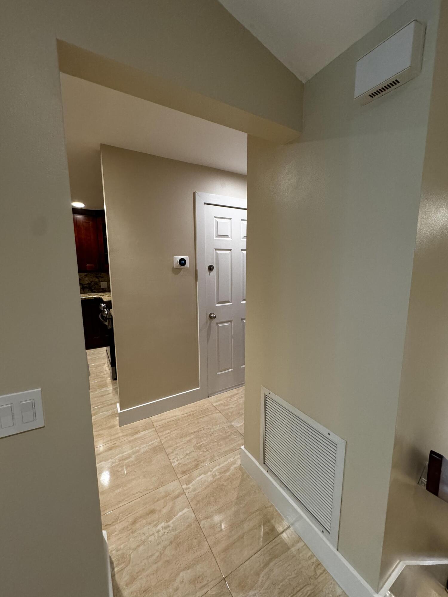 COACH HOUSES OF TOWN PLACE CONDO - Residential Lease
