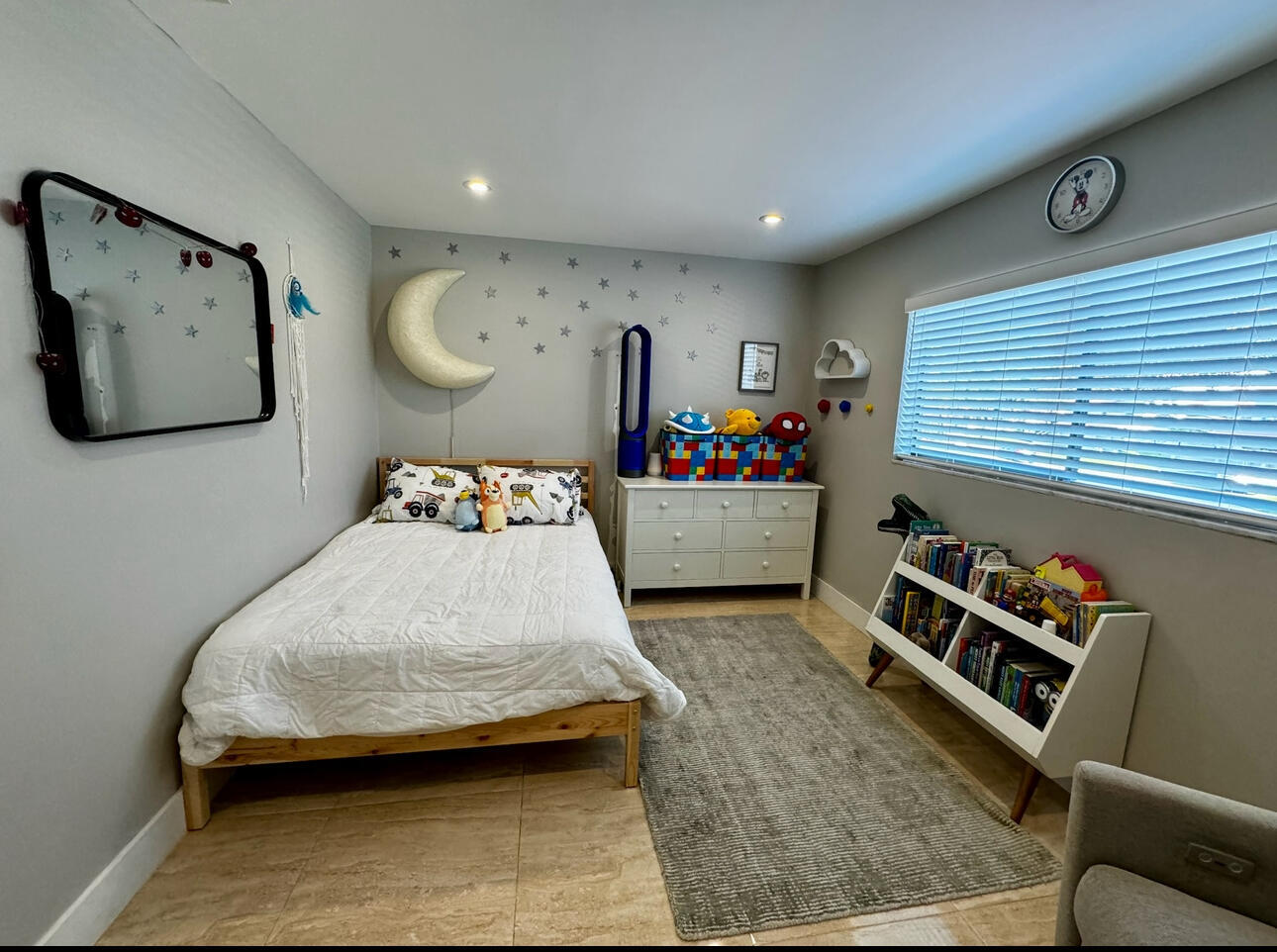 COACH HOUSES OF TOWN PLACE CONDO - Residential Lease
