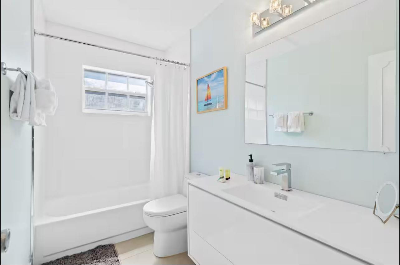 Hollywood Center Amd - Residential Lease