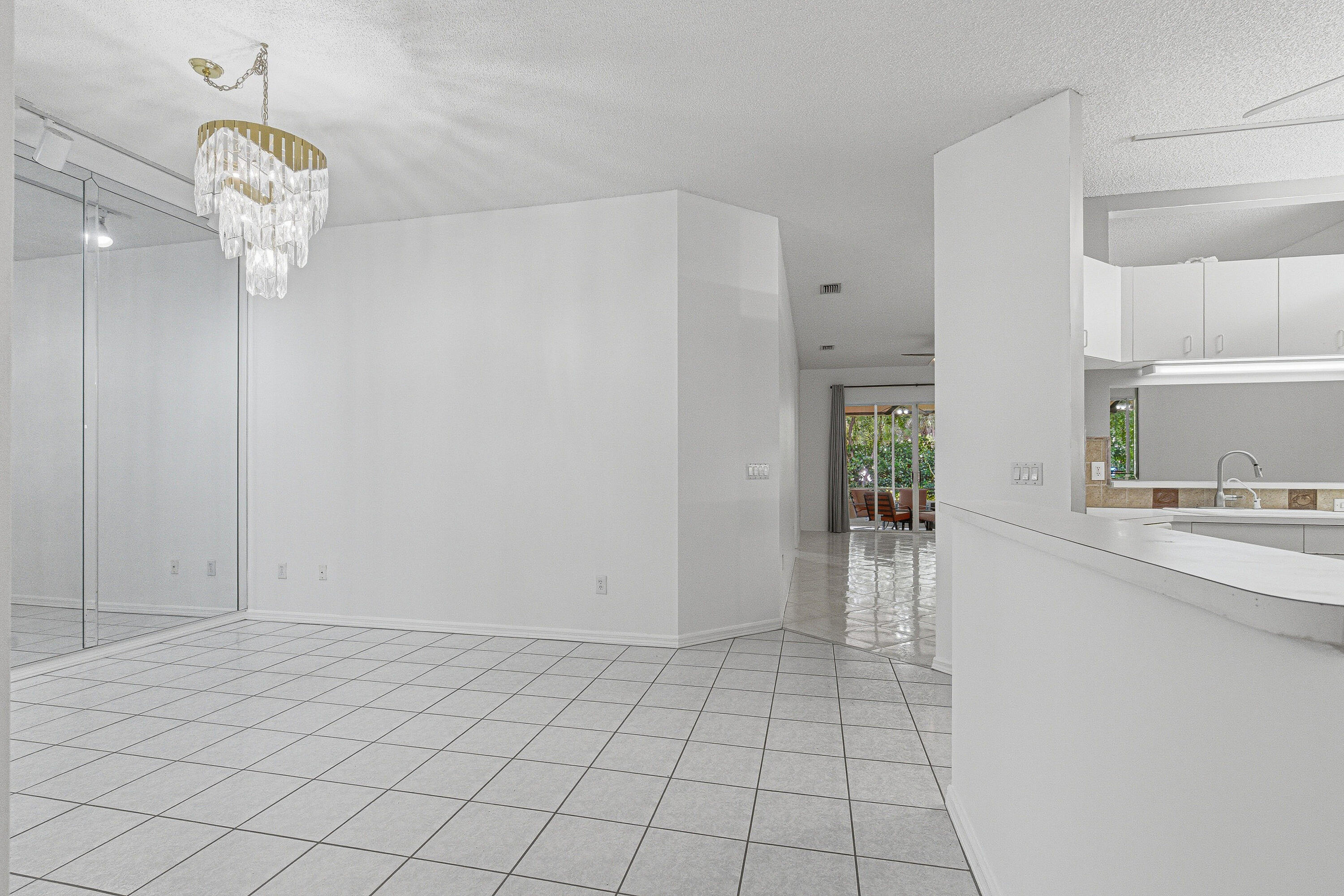 LOMBARDY REPLAT - Residential Lease