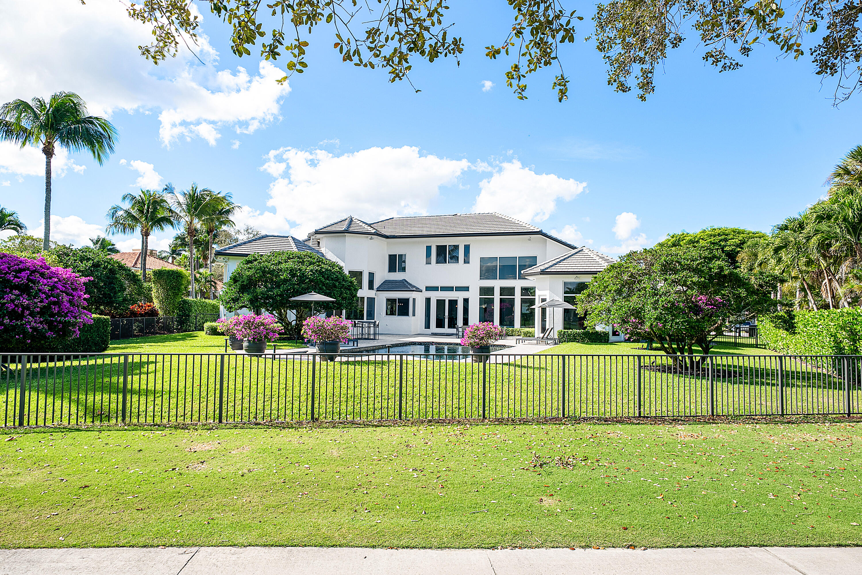 DEVON PLACE - Residential
