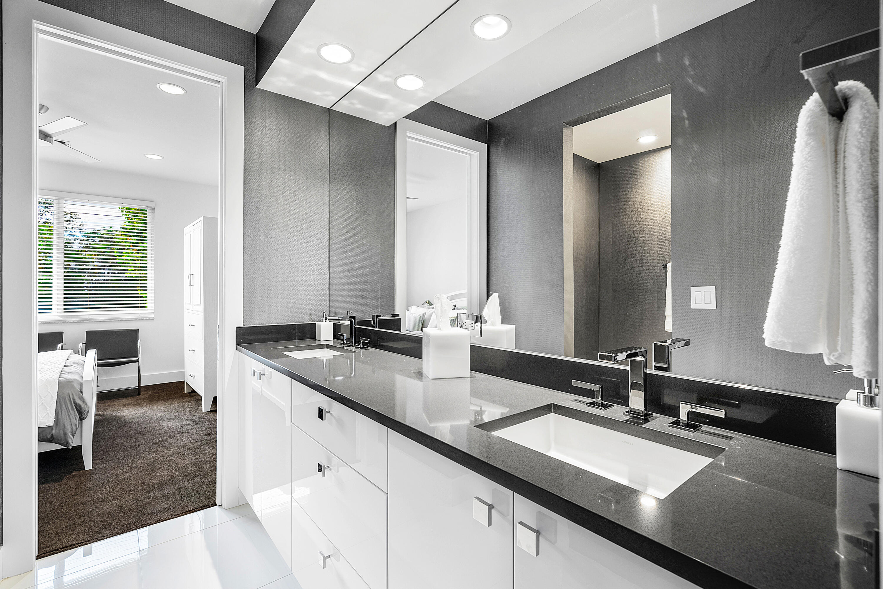 DEVON PLACE - Residential