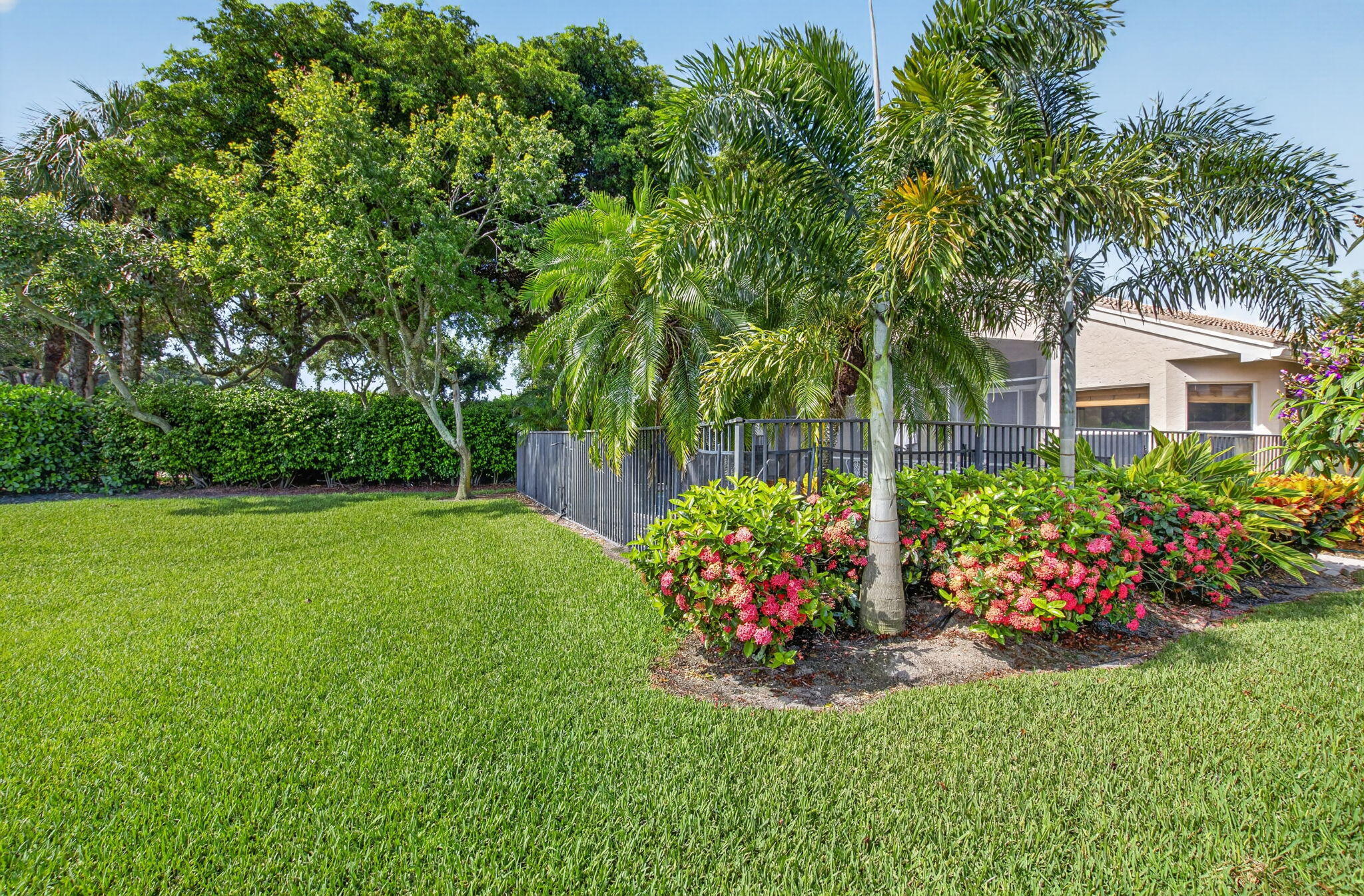 VALENCIA PALMS 4 - Residential