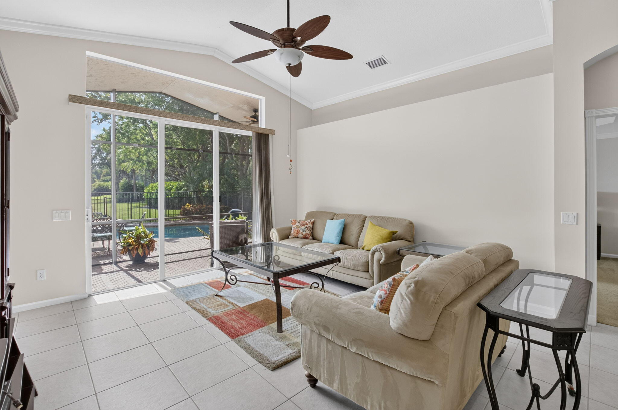 VALENCIA PALMS 4 - Residential