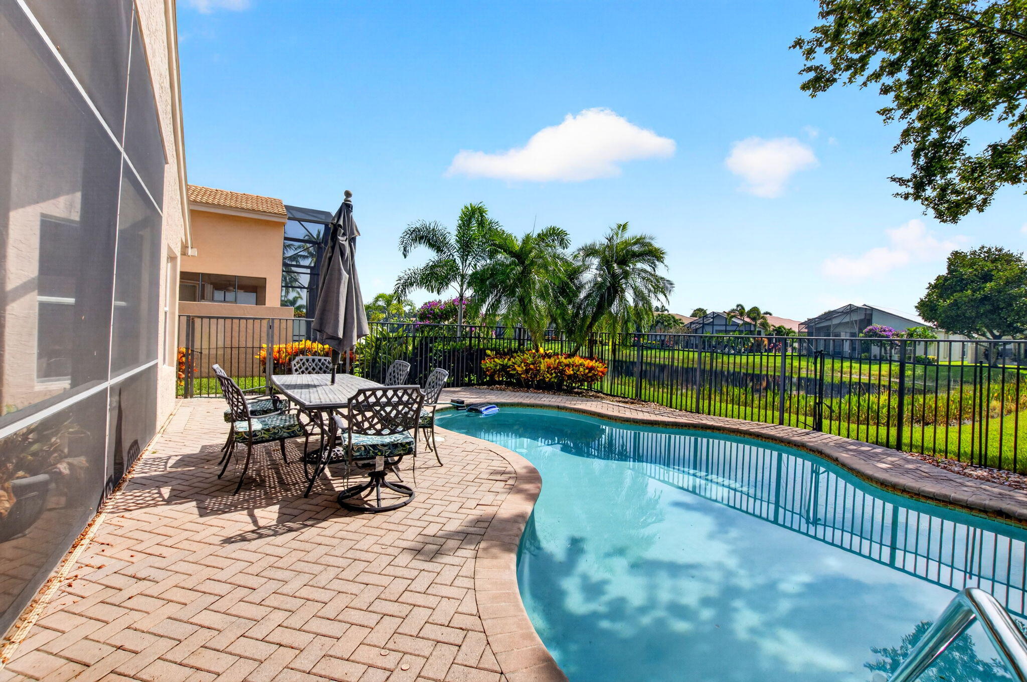 VALENCIA PALMS 4 - Residential
