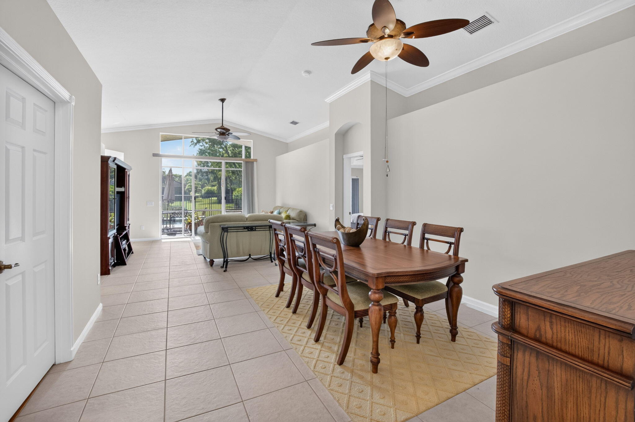VALENCIA PALMS 4 - Residential